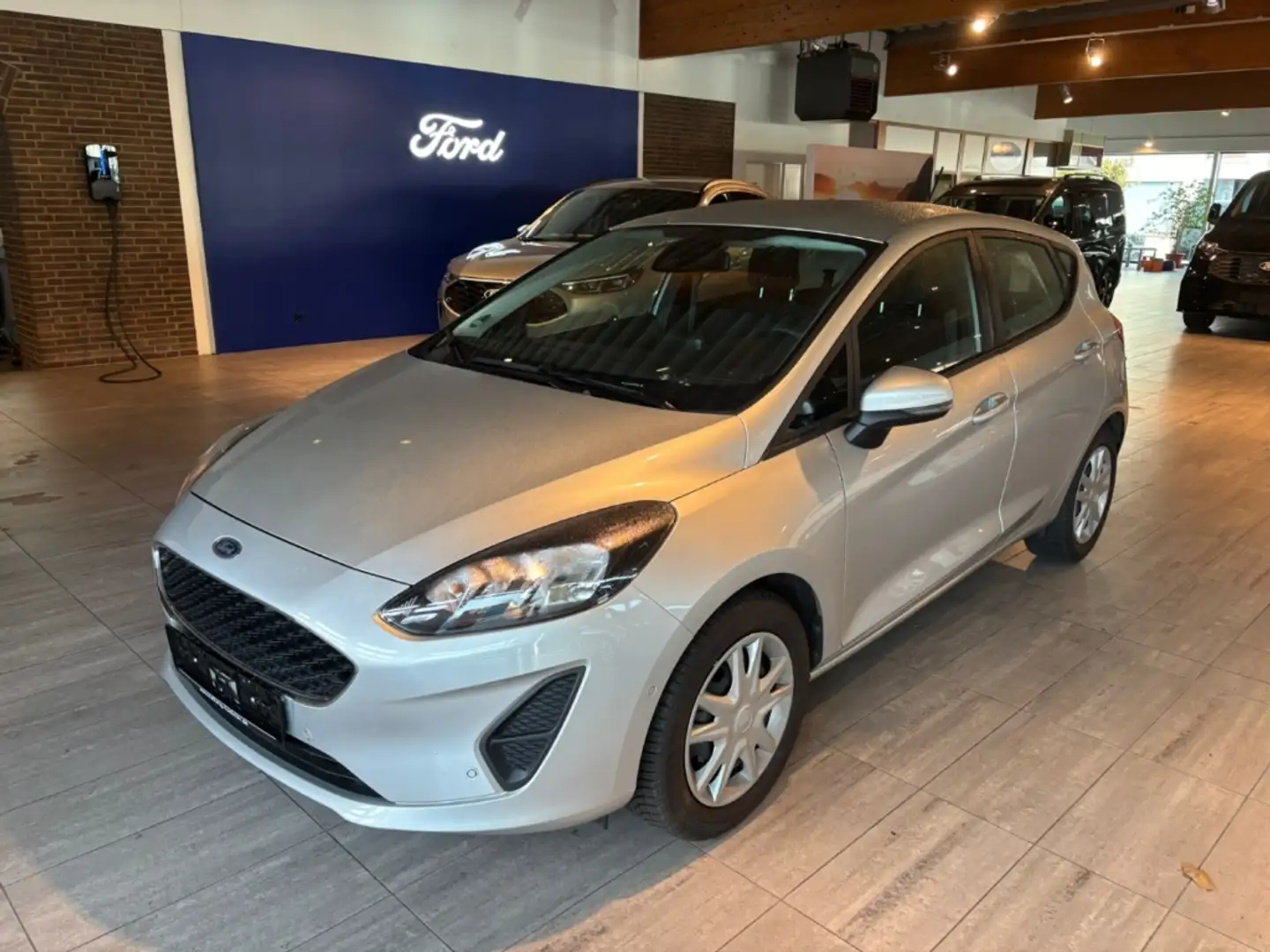 Ford Fiesta Cool & Connect / PDC / GJR / TEMPOMAT Argento - 2