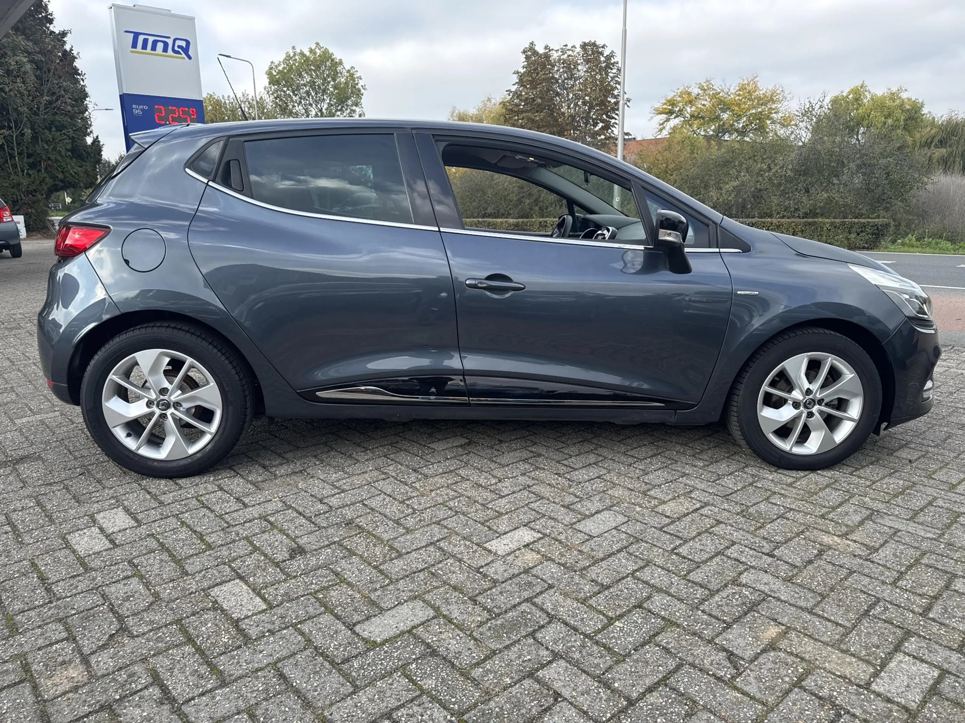 Renault Clio 0.9 TCe Limited — photo 6