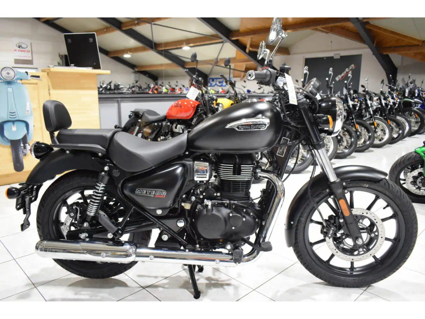 Royal Enfield Meteor 350 STELLAR BLACK Noir - 1