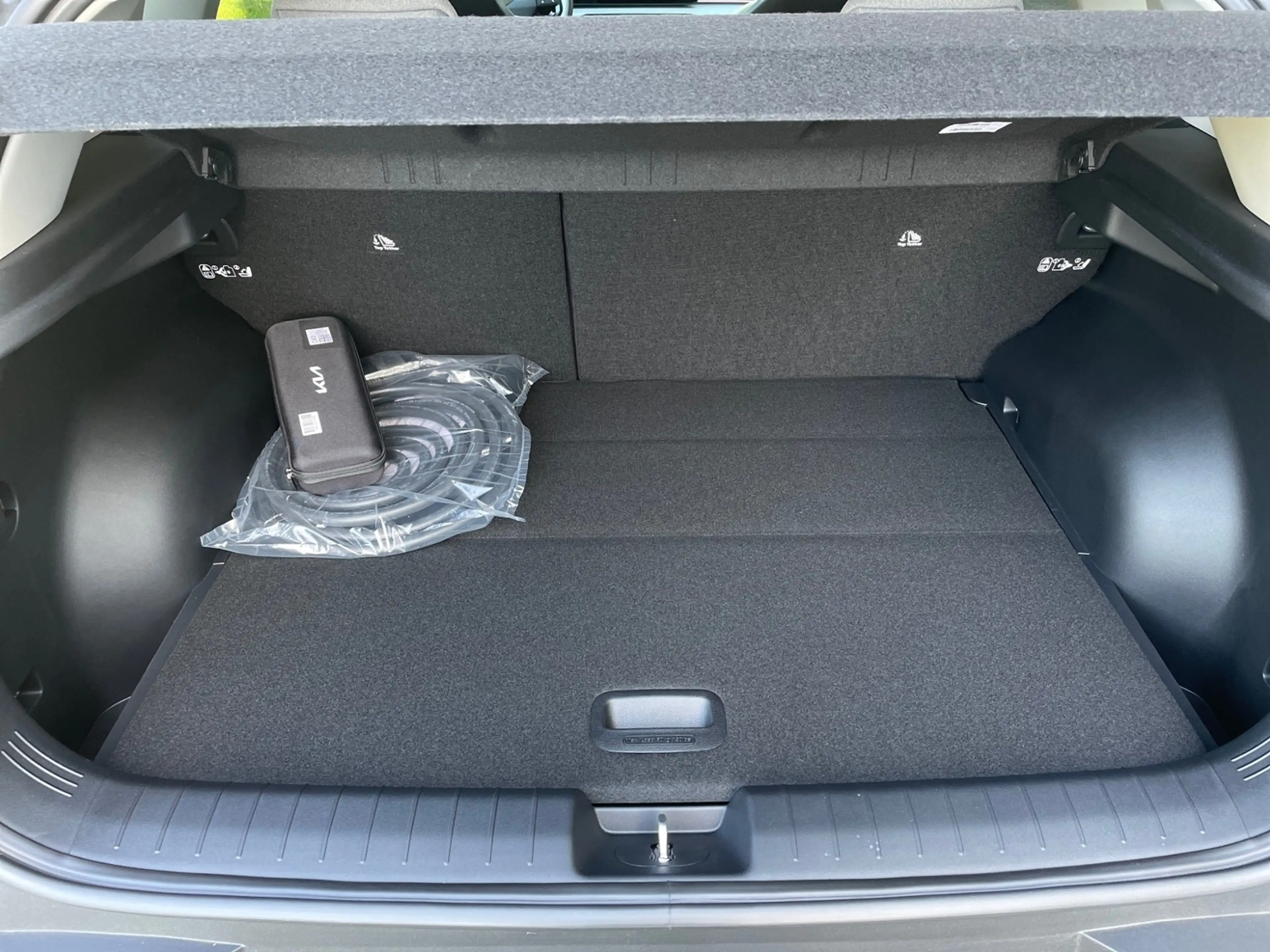 Kia EV4 Earth 81,4 Pano Harman Kard. 360 — photo 6