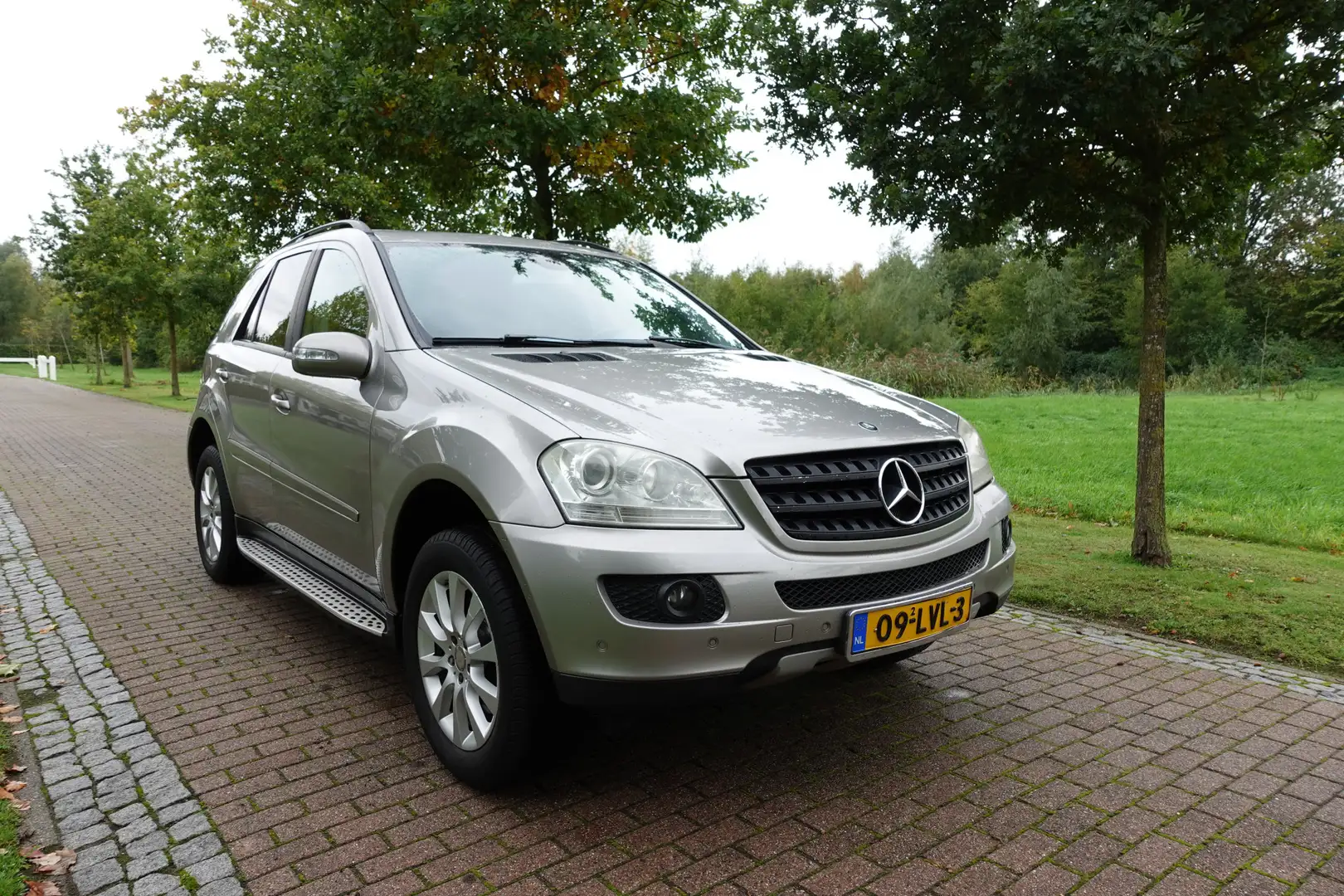 Mercedes-Benz ML 350 M-klasse V6 | YOUNGTIMER! | Trekhaak | Stoelverw. Gris - 2