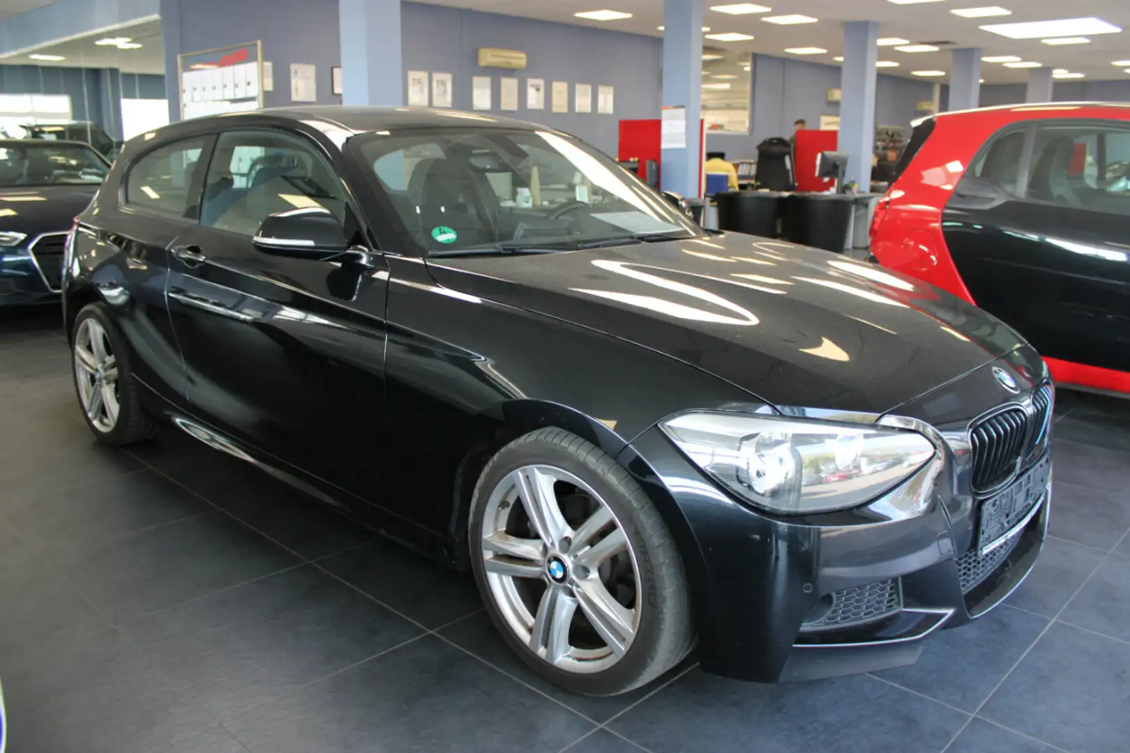 BMW 118 118i - M Sportpaket - Navi - SHZ - Schwarz - 1
