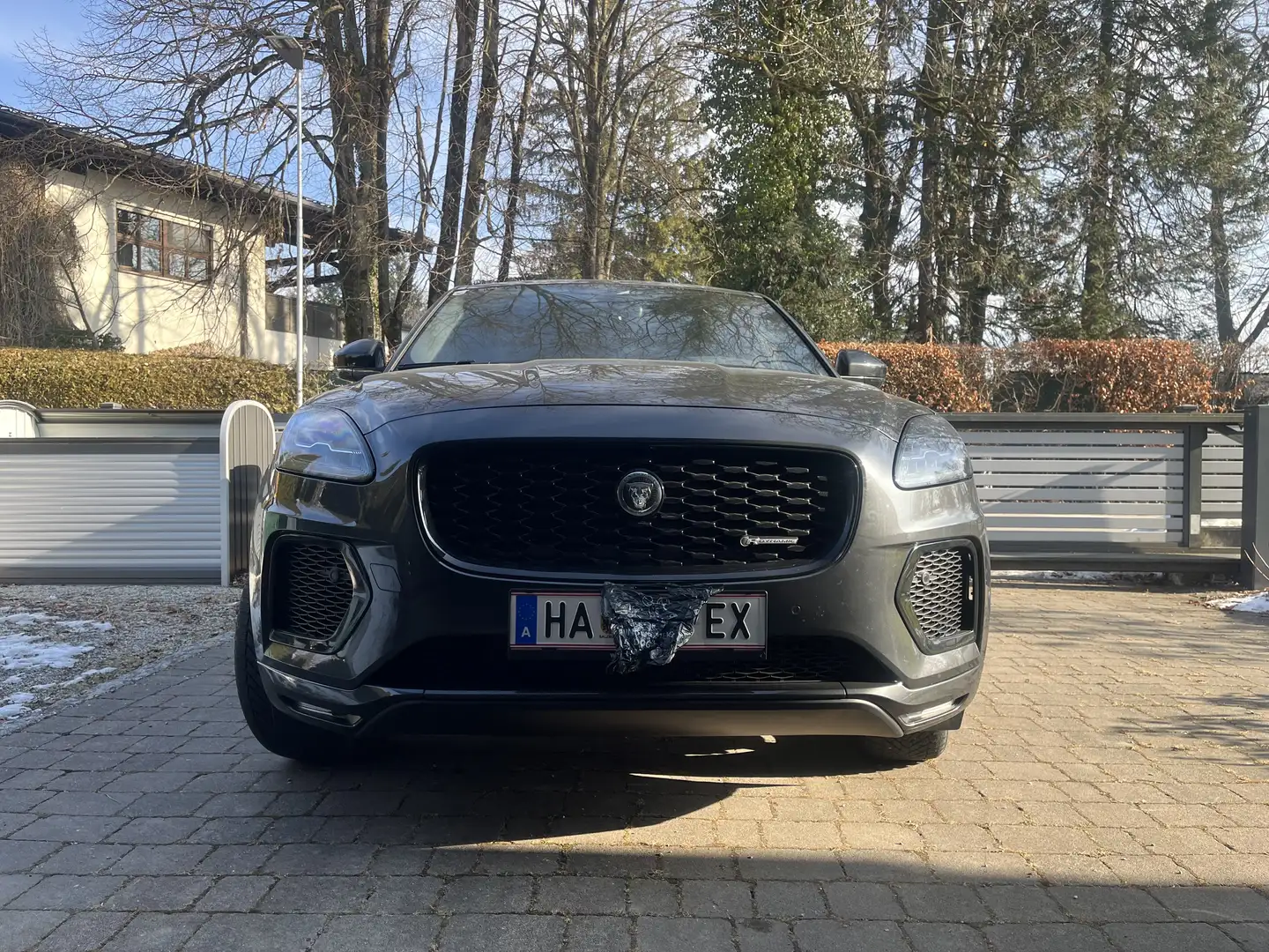 Jaguar E-Pace 1,5 P300e PHEV AWD R-Dynamic S Aut. - 2