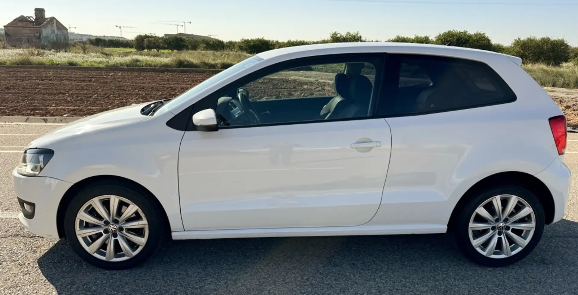 Volkswagen Polo 1.6TDI Sport 105 Blanc - 2