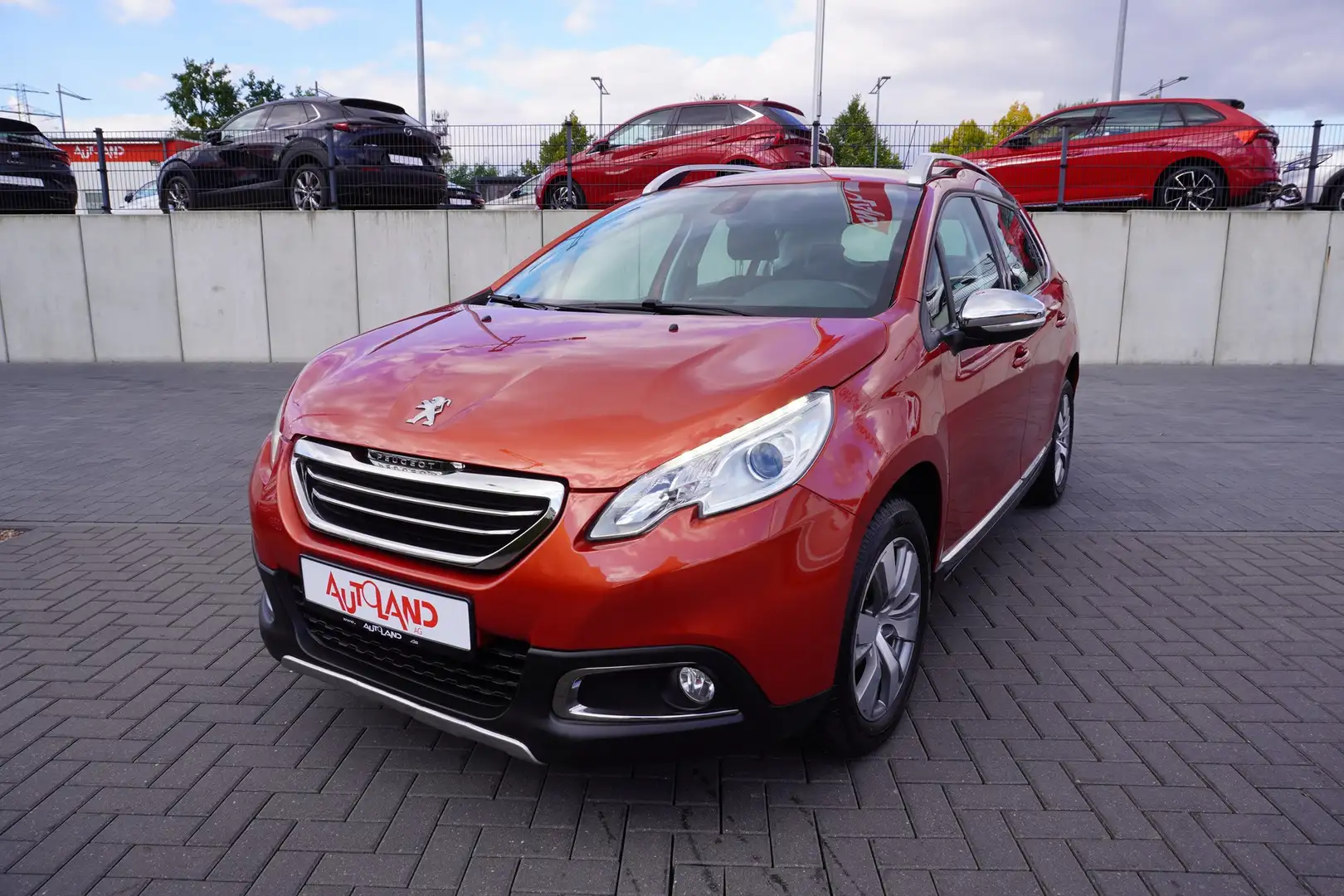 Peugeot 2008 1.2 PureTech Sitzheizung AHK Tempomat PDC Rot - 2