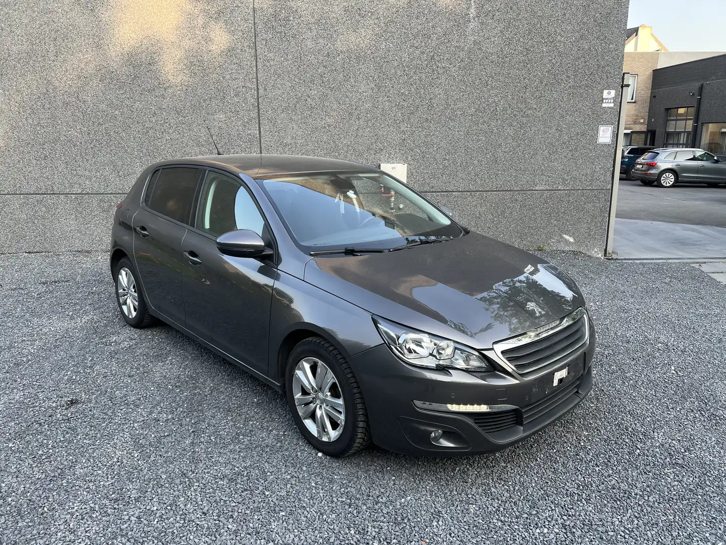 Peugeot 308 BlueHDi FAP 120 EAT6 Stop & Start Active Gris - 1
