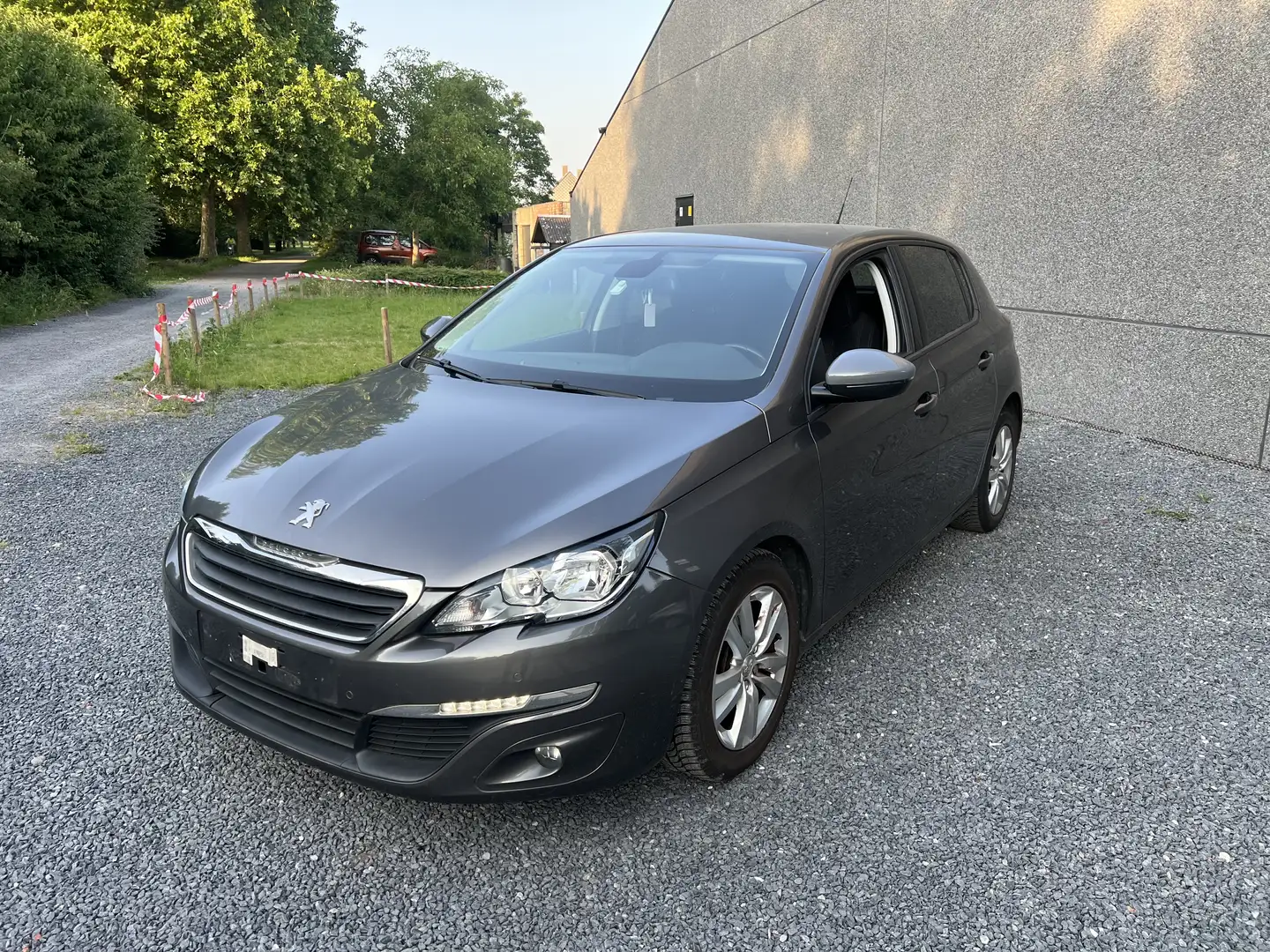 Peugeot 308 BlueHDi FAP 120 EAT6 Stop & Start Active Gris - 2