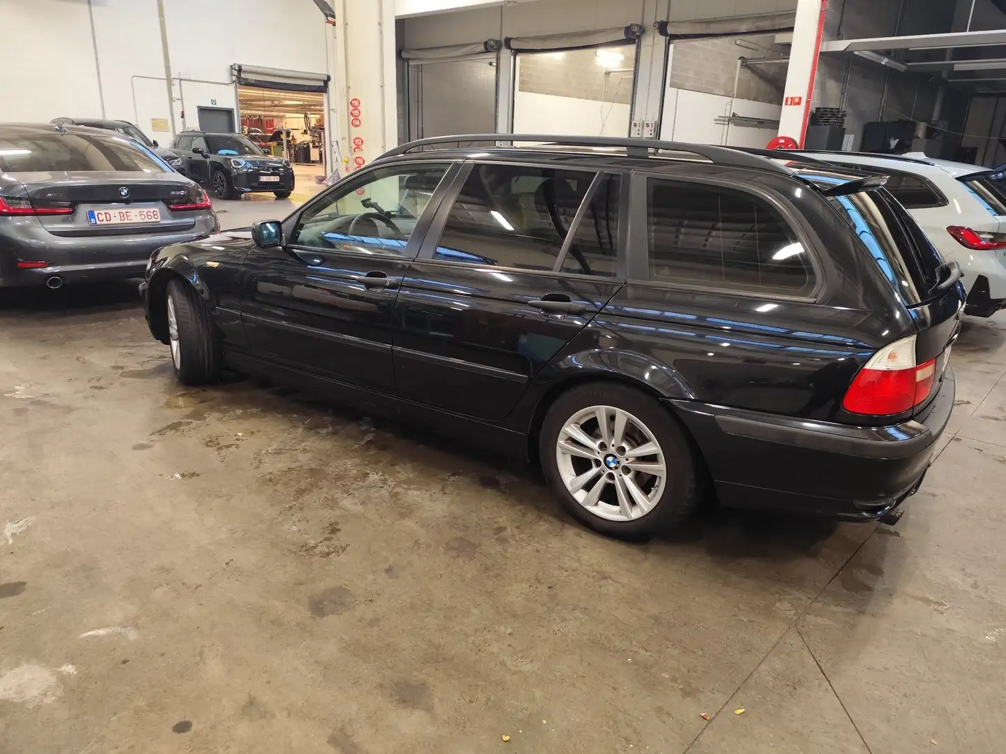 BMW 318 Touring 318i A - 2