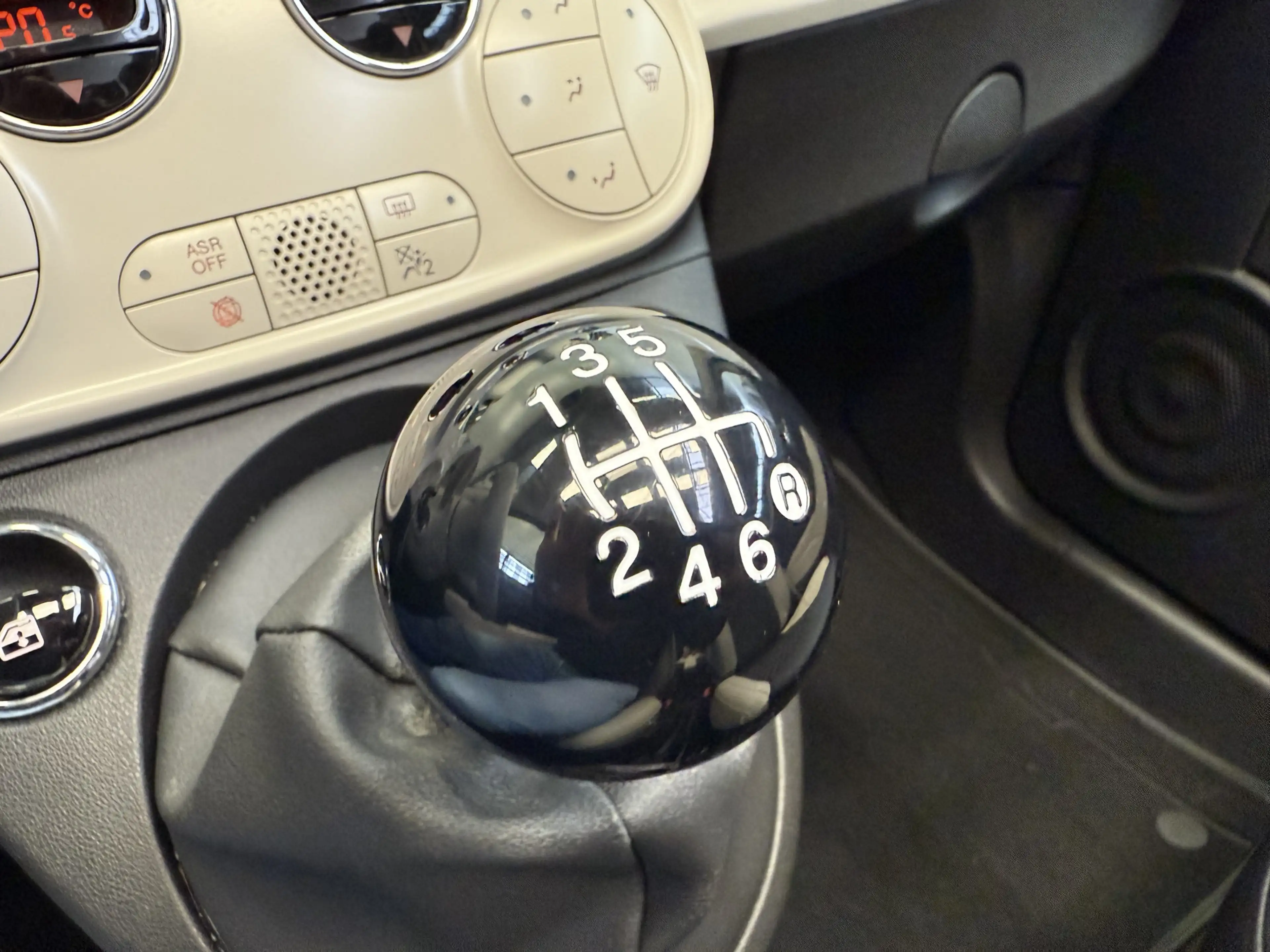 Fiat 500C 1.0 Hybrid Dolcevita AIRCO/ECC-SPORT INT-LEDER-NAV — photo 33