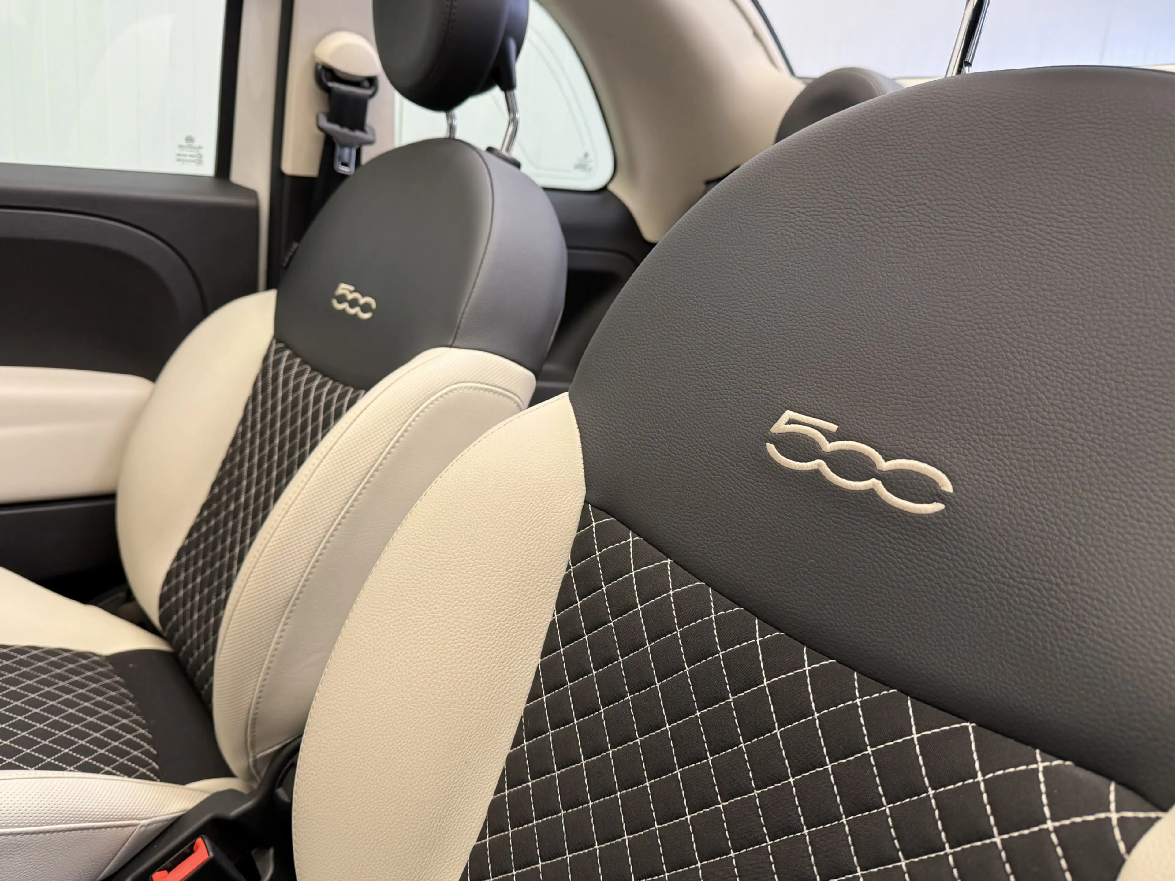Fiat 500C 1.0 Hybrid Dolcevita AIRCO/ECC-SPORT INT-LEDER-NAV — photo 38