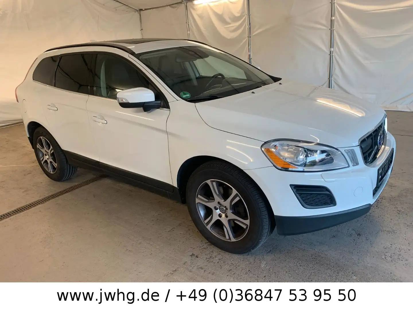 Volvo XC60 Summum AWD ACC Xenium Memory Kam Pano Leder Weiß - 2
