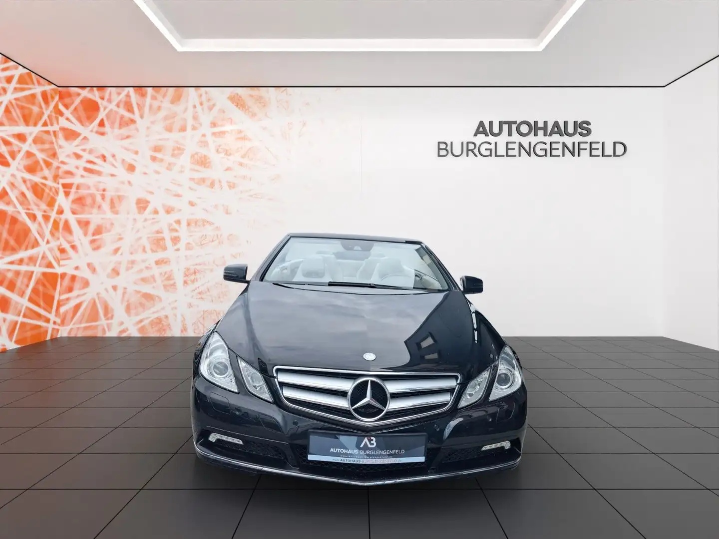 Mercedes-Benz E 220 E -Klasse Cabrio E 220 CDI BlueEfficiency Schwarz - 2