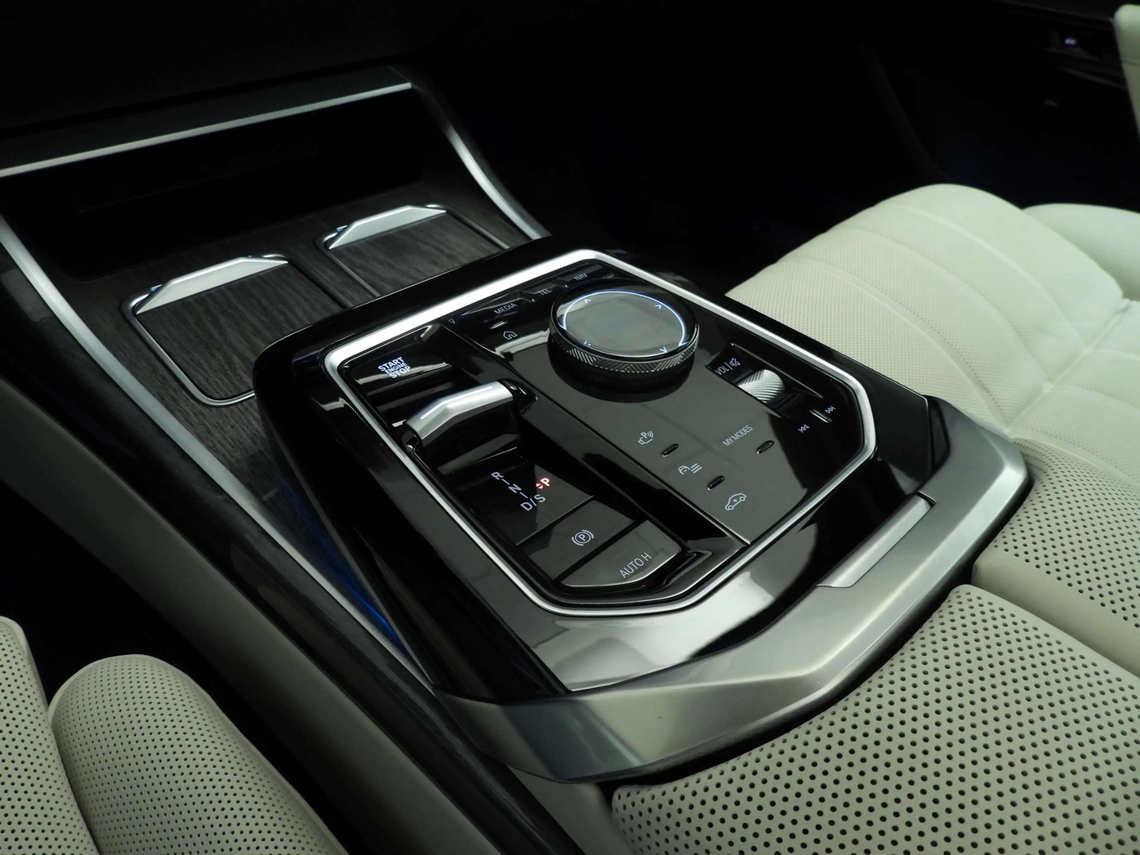 BMW 750 7-serie 750e xDrive | LED | Leder | HUD | Active c — photo 9