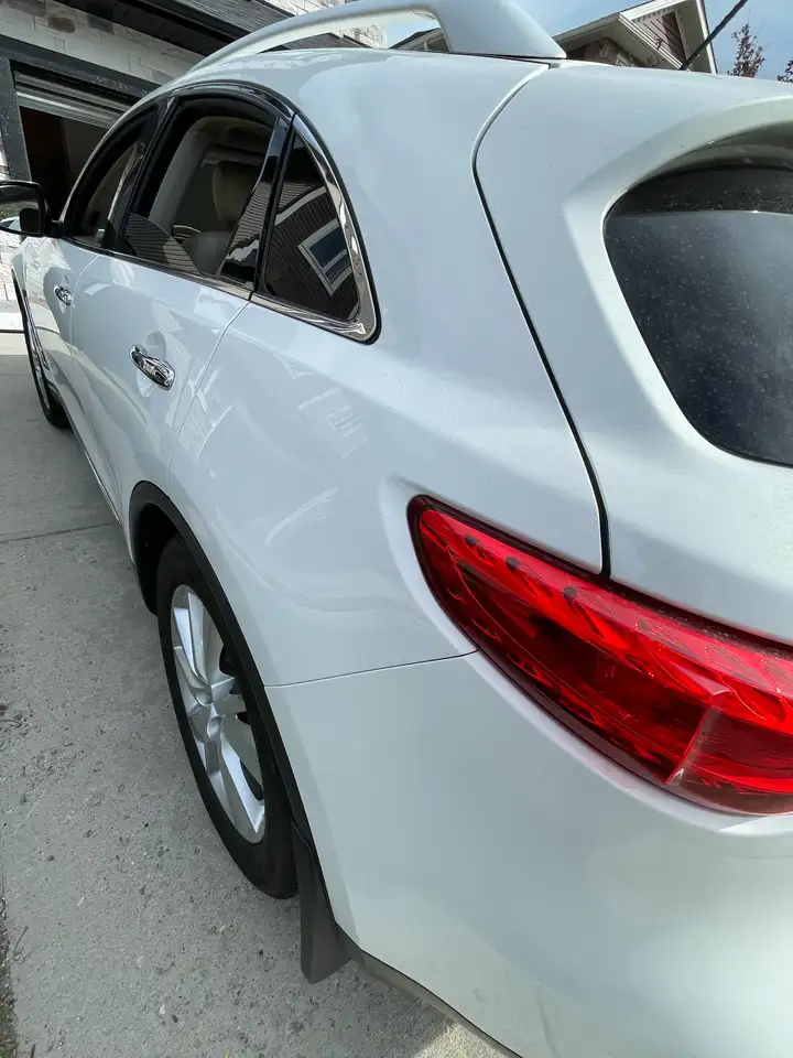 Infiniti FX снимка Infiniti FX