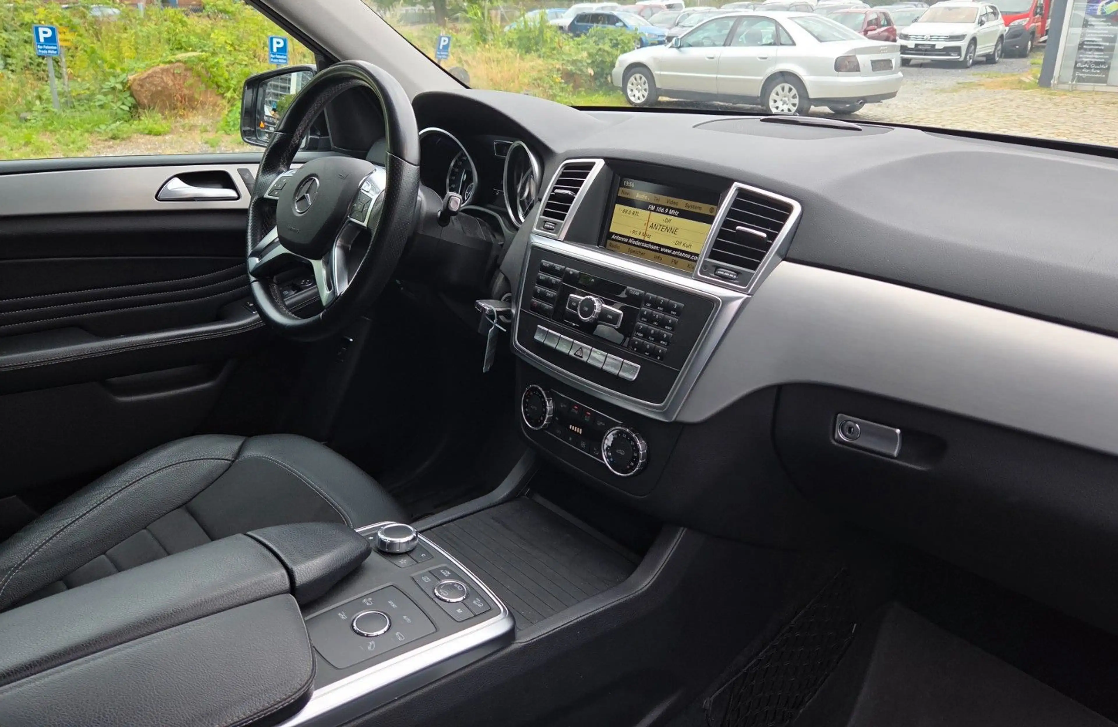 Mercedes-Benz ML 350 CDI BlueTec 4Matic On/Offroad ACC LED — photo 9