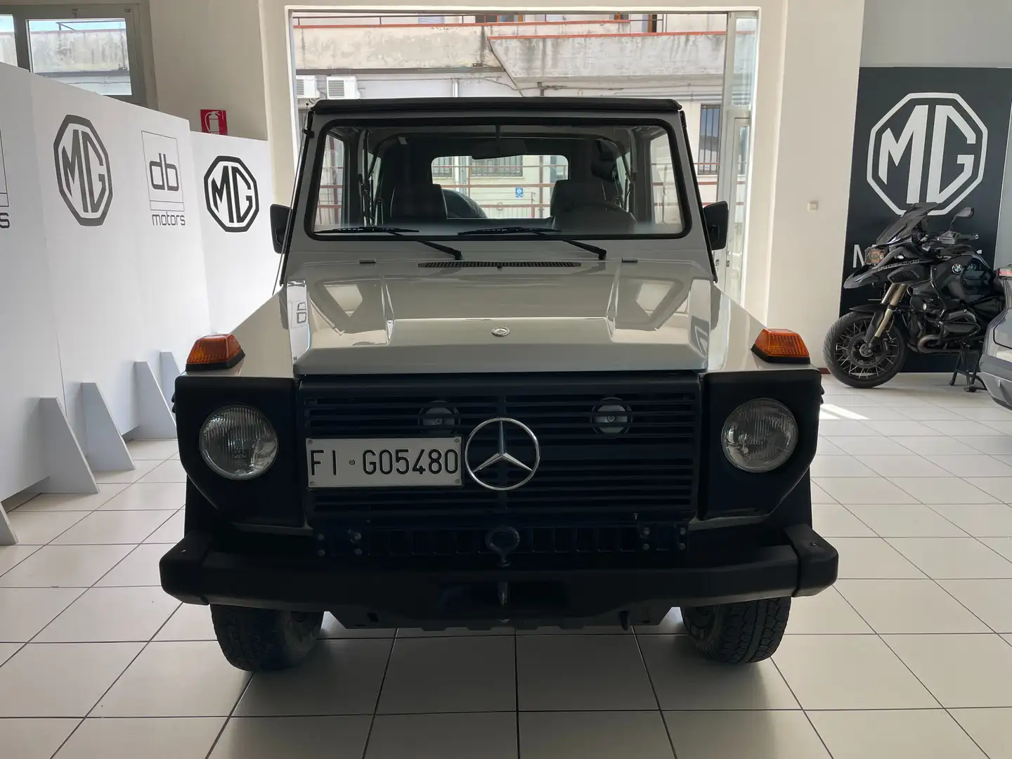 Mercedes-Benz G 200 GE cabrio Stříbrná - 2