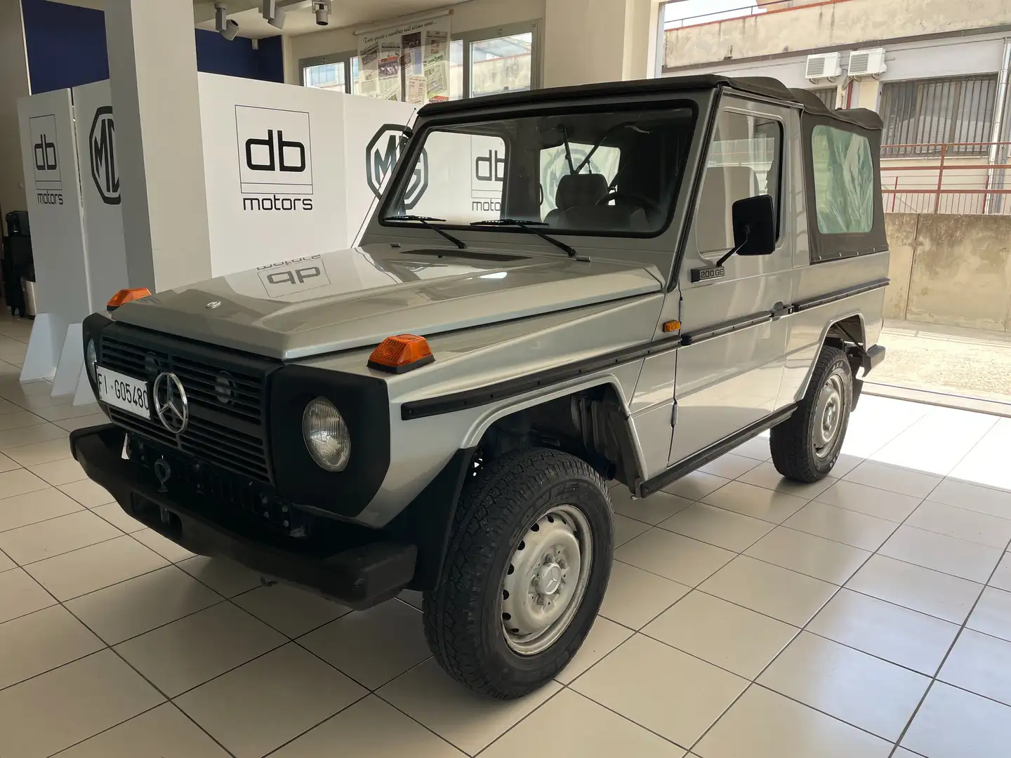 Mercedes-Benz G 200 GE cabrio Stříbrná - 1