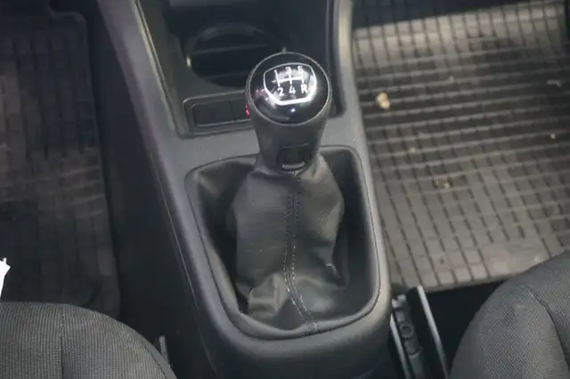 Volkswagen up! view 15