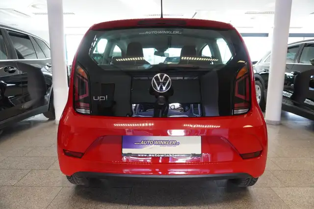 Volkswagen up! view 6