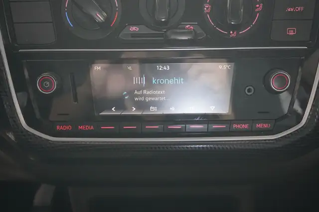 Volkswagen up! view 13
