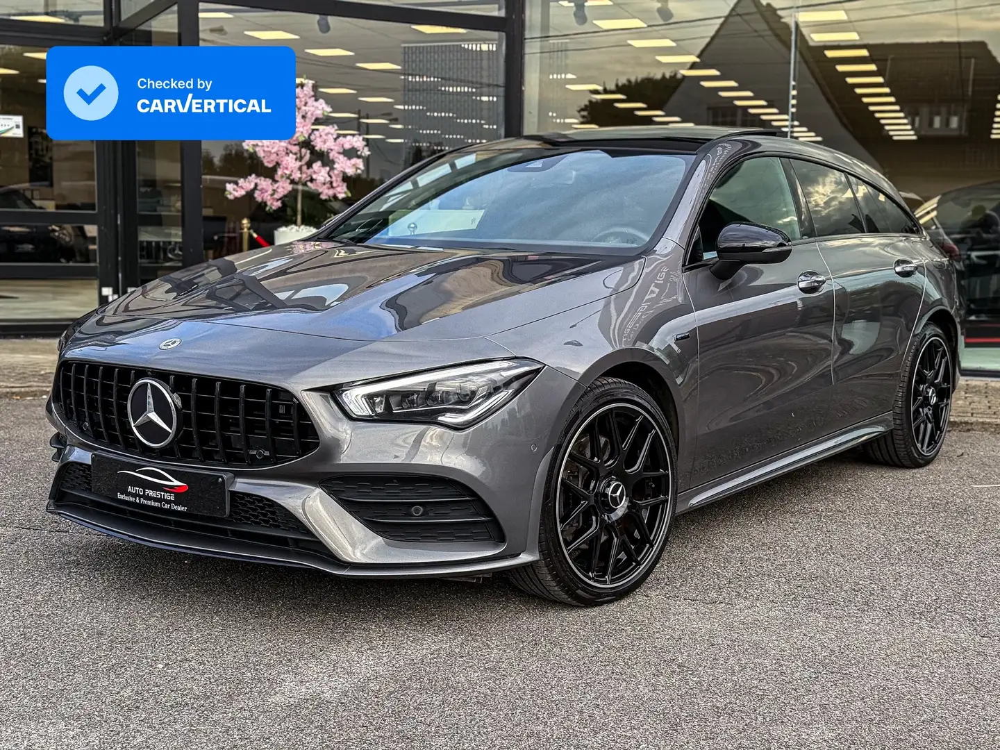 Mercedes-Benz CLA 250 e PHEV Shooting Brake AMG Line Night Edition Grey - 1