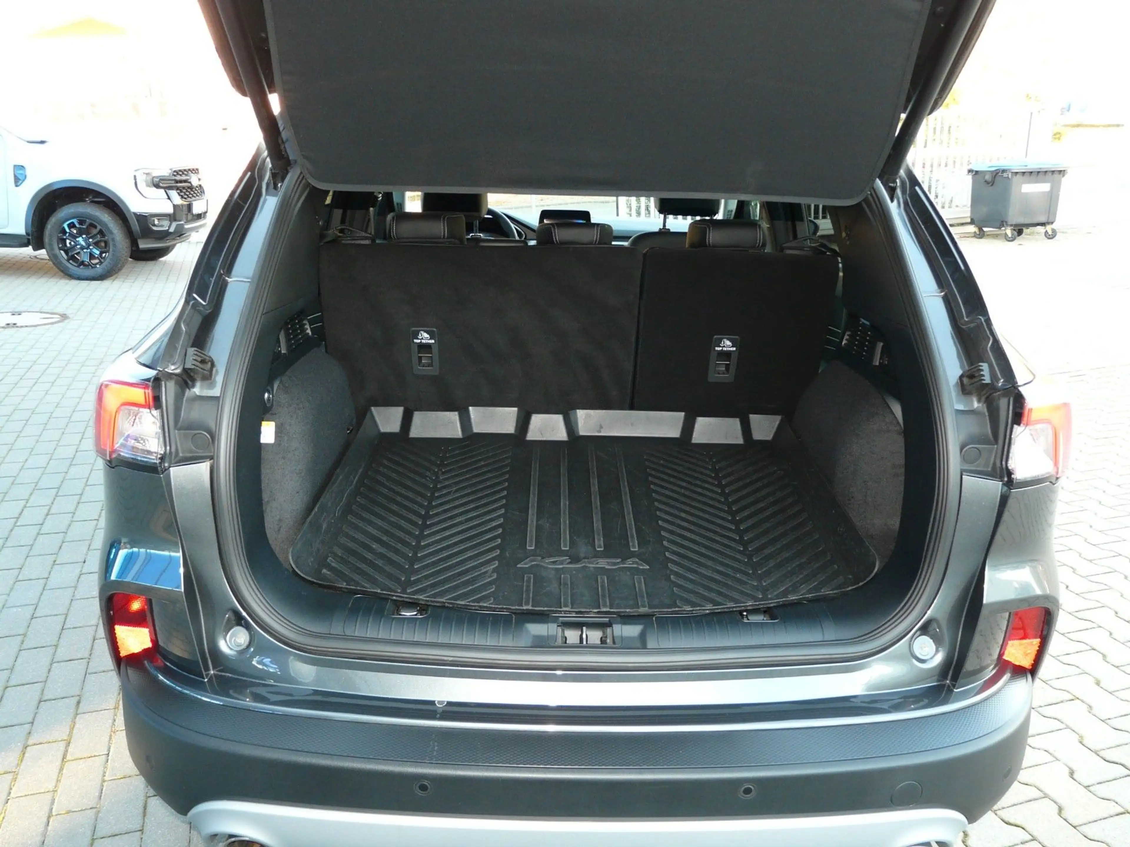 Ford Kuga PHEV Titanium X *iAAC*2xKamera*B&O* — photo 13