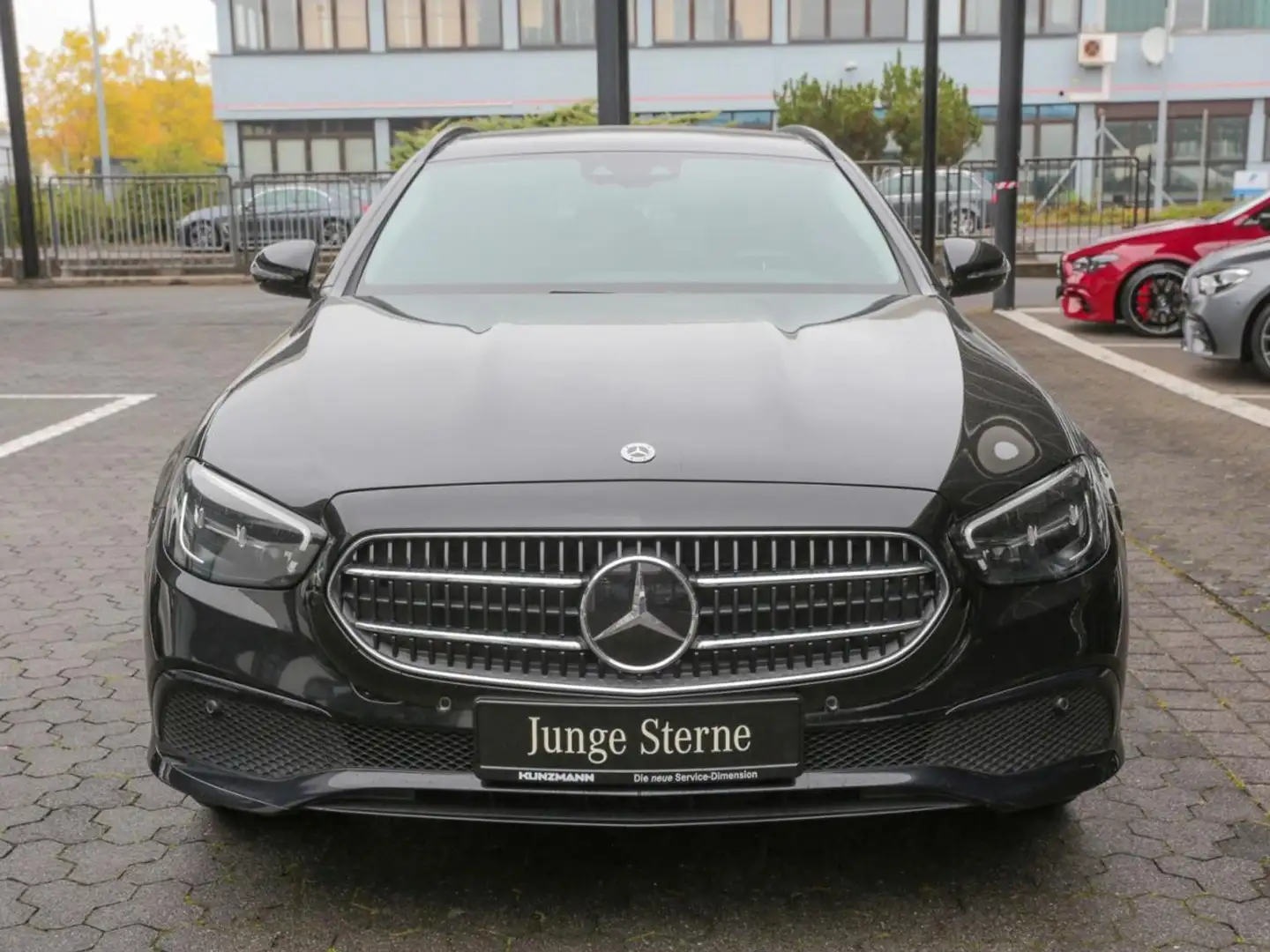Mercedes-Benz E 300 de 4M T Avantgarde Distronic+ Panorama AHK Noir - 2