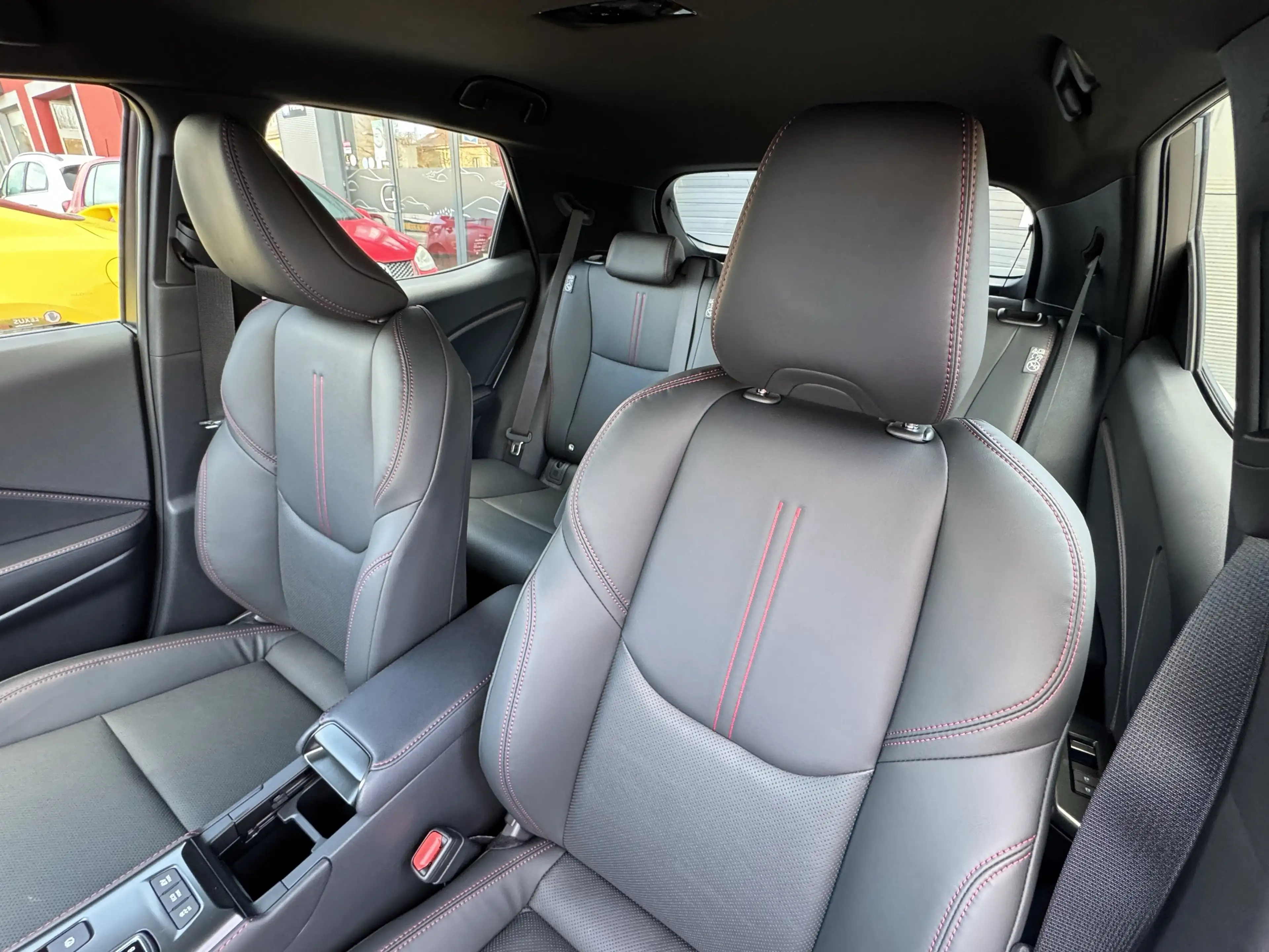 Lexus LBX ELEGANT BLACK EDITION — photo 14
