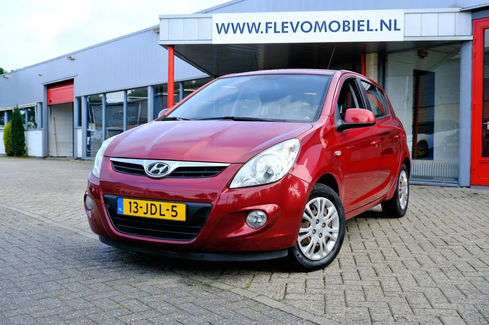 Hyundai i20 1.4i DynamicVersion 5-drs AIrco|1e Eigenaar! Rood - 1
