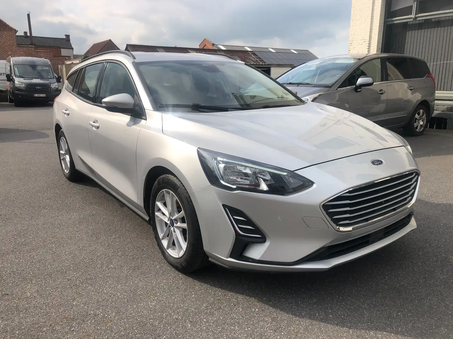 Ford Focus Focus Turnier 1.0 EcoBoost Start-Stopp-System COOL Argent - 2