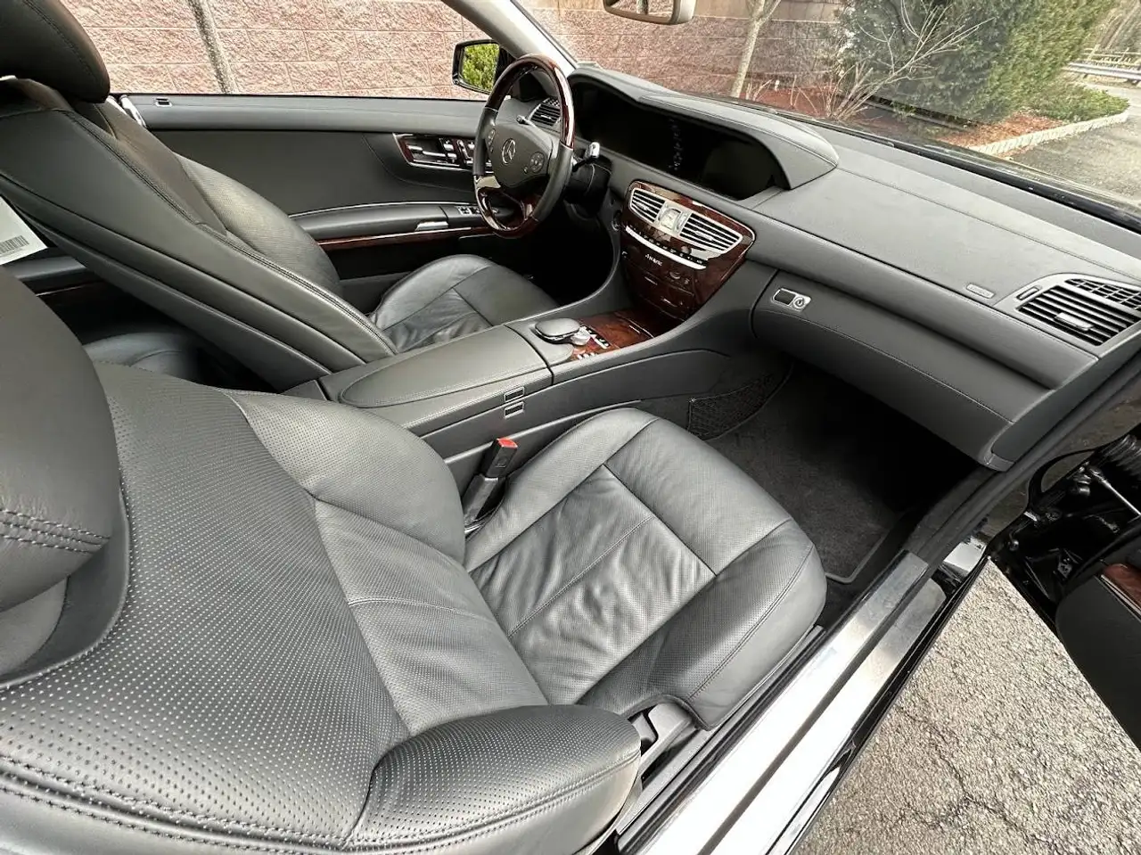 Mercedes-Benz CL снимка Mercedes-Benz CL