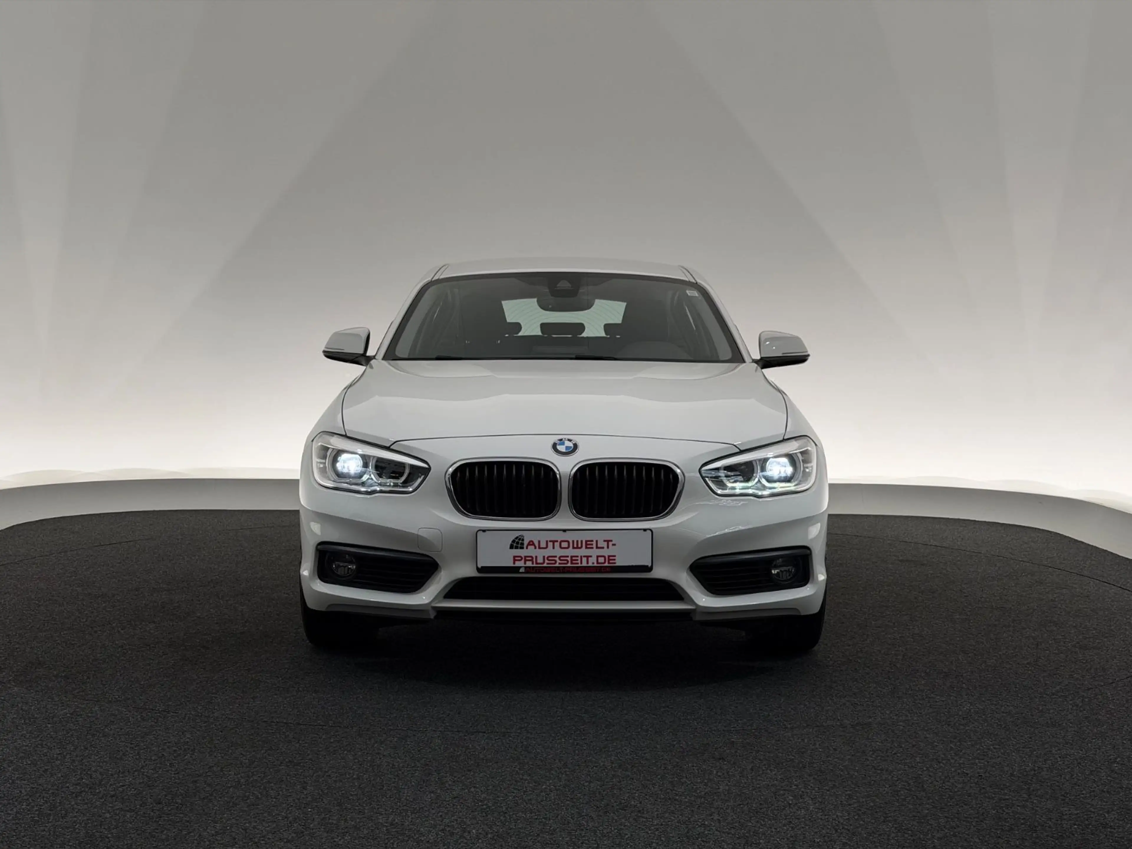 BMW 120 i Lim.*ADVANTAGE*LED-SHZ-TEMPOMAT-NEBEL-PDC — photo 2