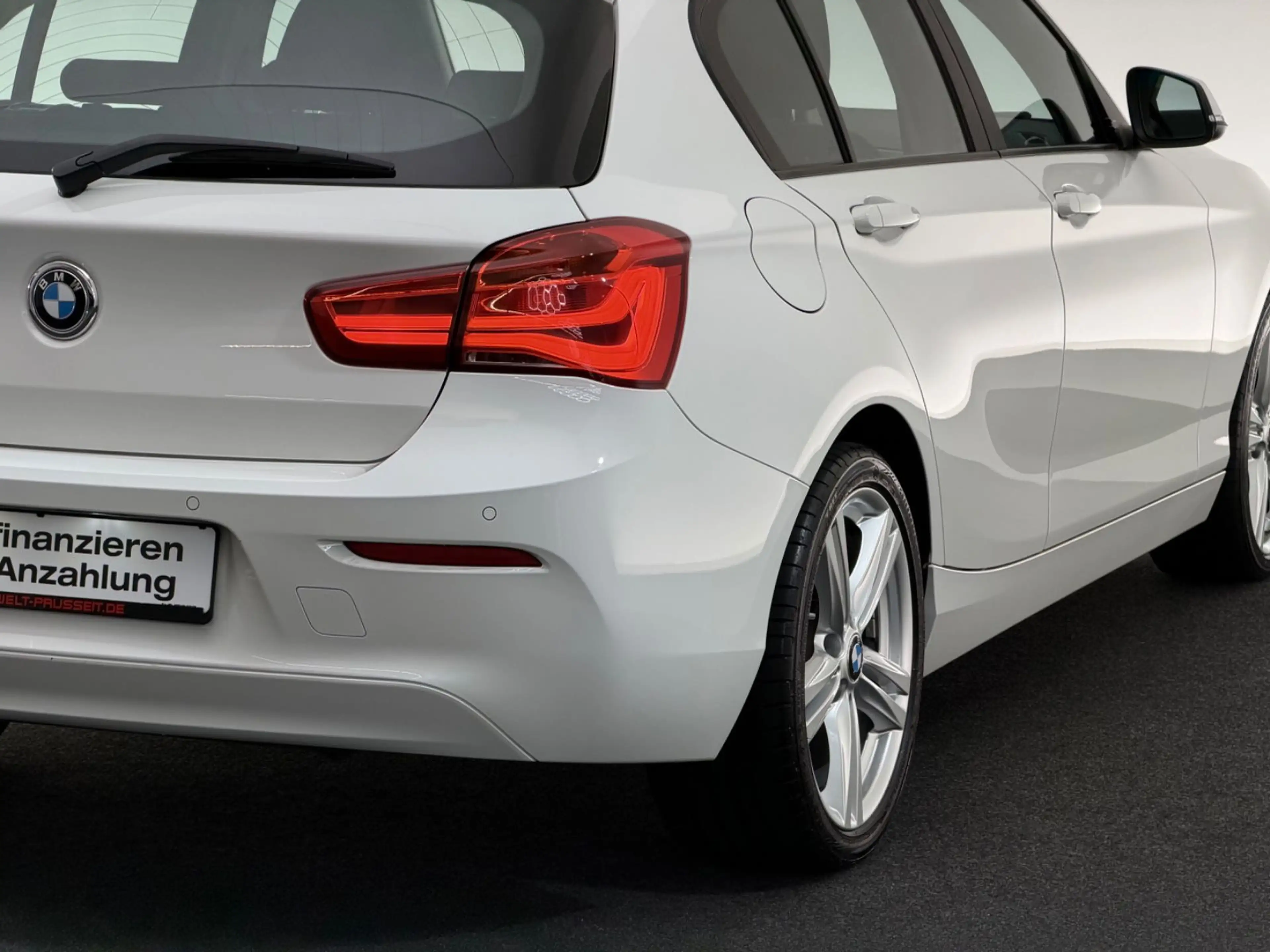 BMW 120 i Lim.*ADVANTAGE*LED-SHZ-TEMPOMAT-NEBEL-PDC — photo 11