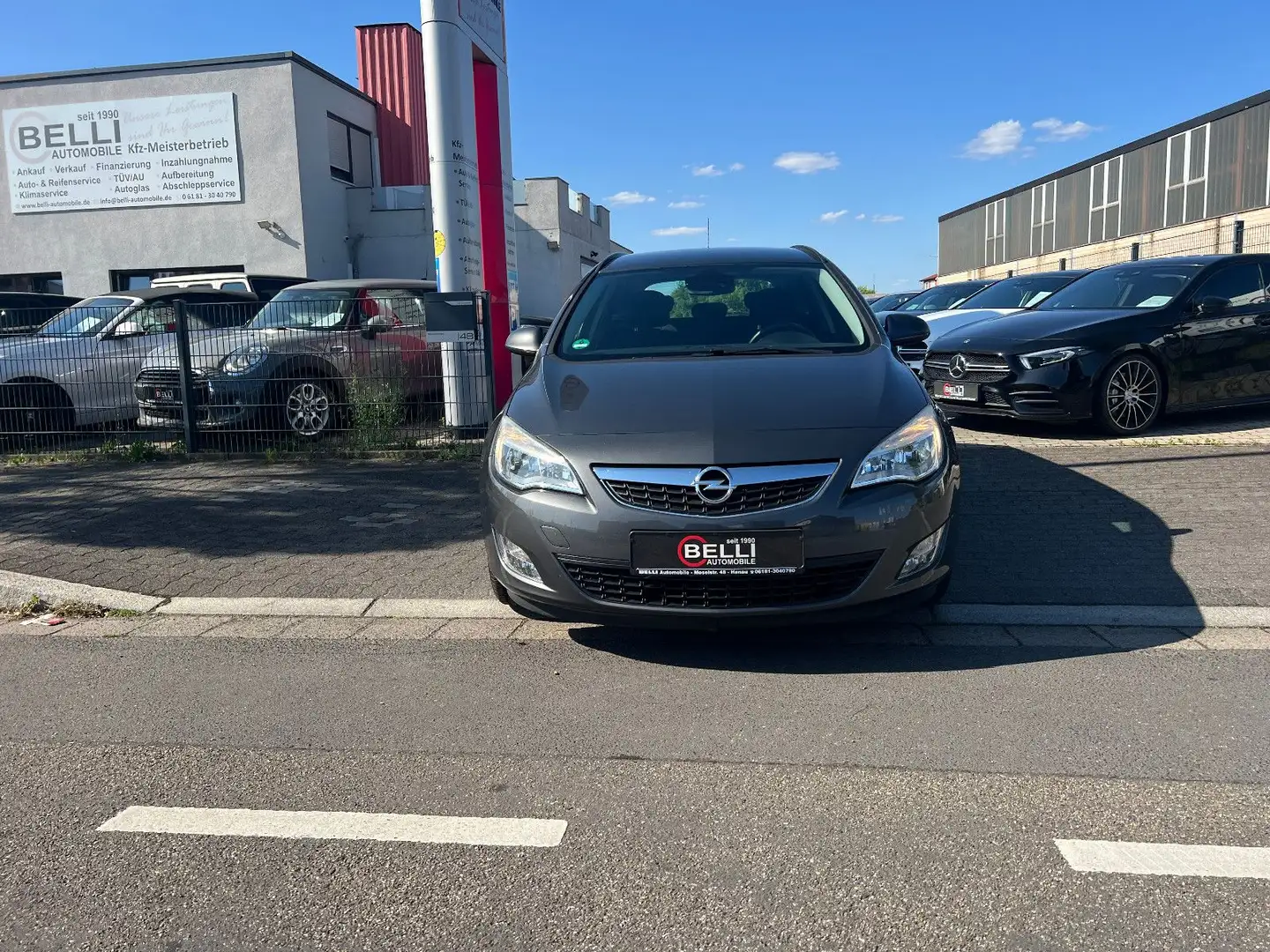 Opel Astra J Sports Tourer Edition AHK FINANZIERUNG Grau - 2