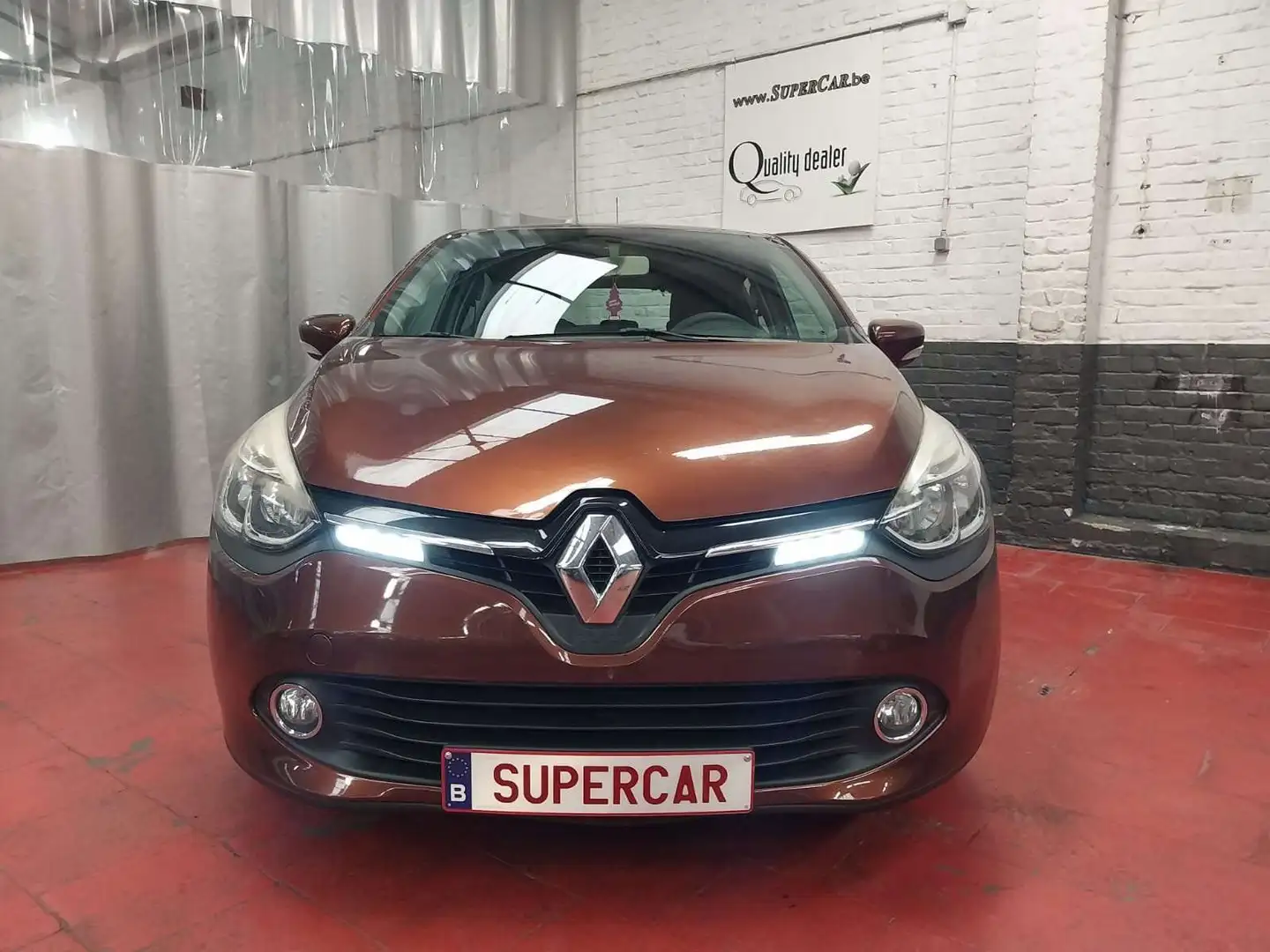 Renault Clio 1.2i Authentique * BLTH * GPS * 160 X 42 M * Brown - 2