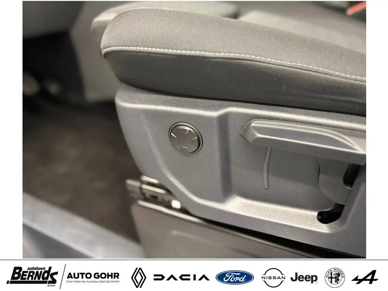 Ford Tourneo 320 L1H1 VA Titanium AHK 8-SITZER SITZHZG. PDC GJR, миниатюра 27