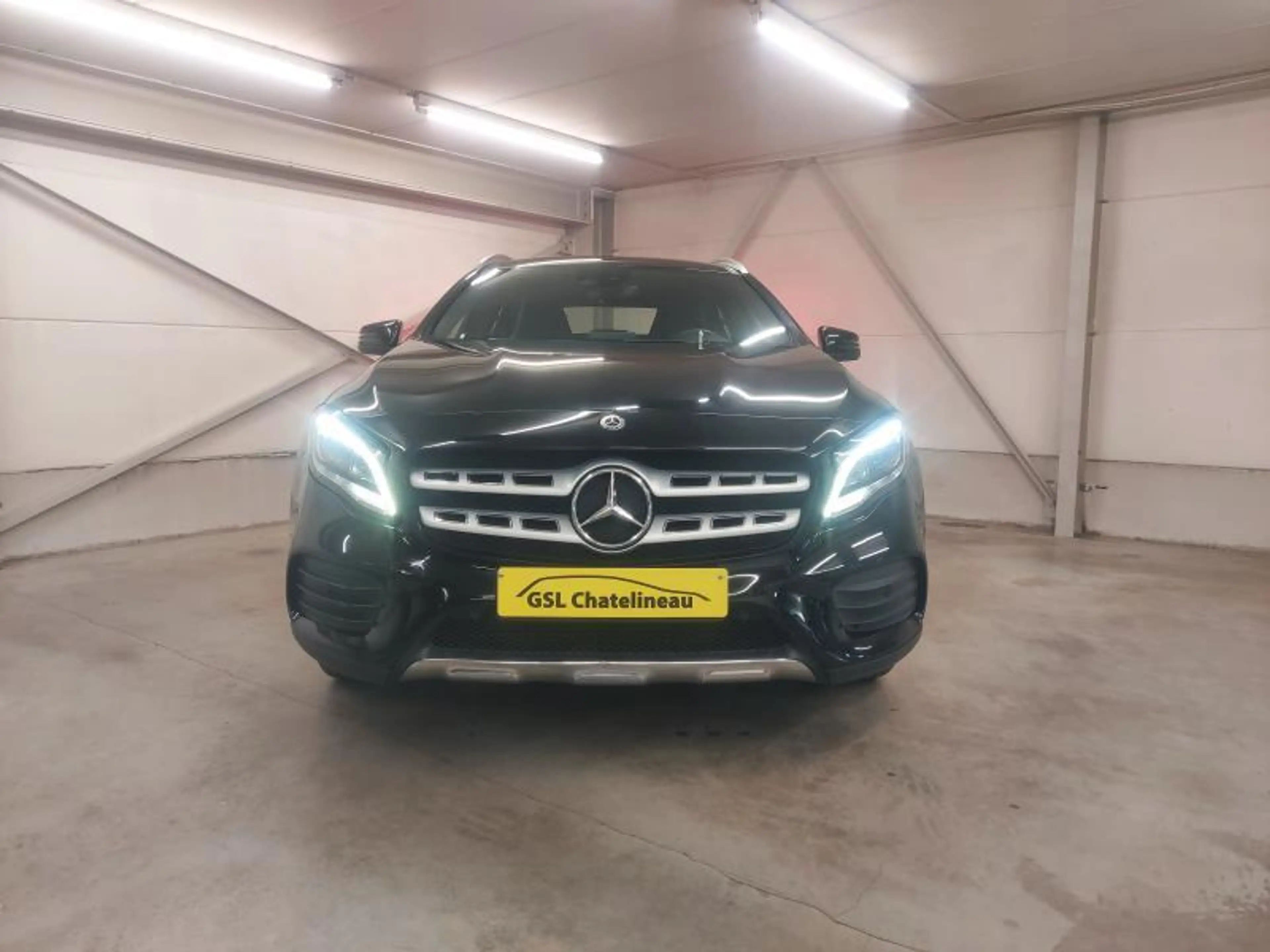 Mercedes-Benz GLA 180 1.6i 122cv *Boîte Auto*NAVI*CAMERA*CLIM*CRUISE* — photo 2