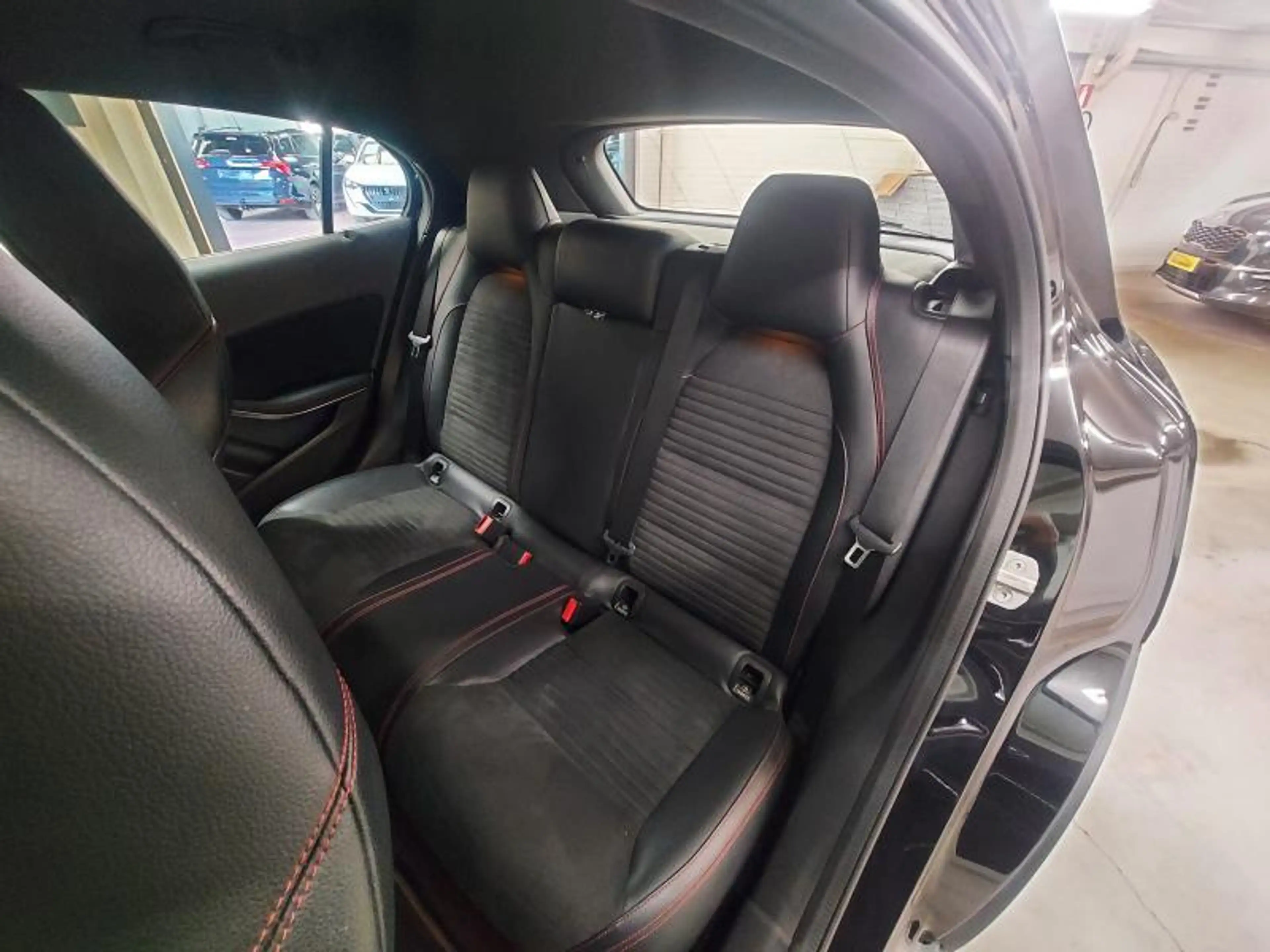 Mercedes-Benz GLA 180 1.6i 122cv *Boîte Auto*NAVI*CAMERA*CLIM*CRUISE* — photo 15