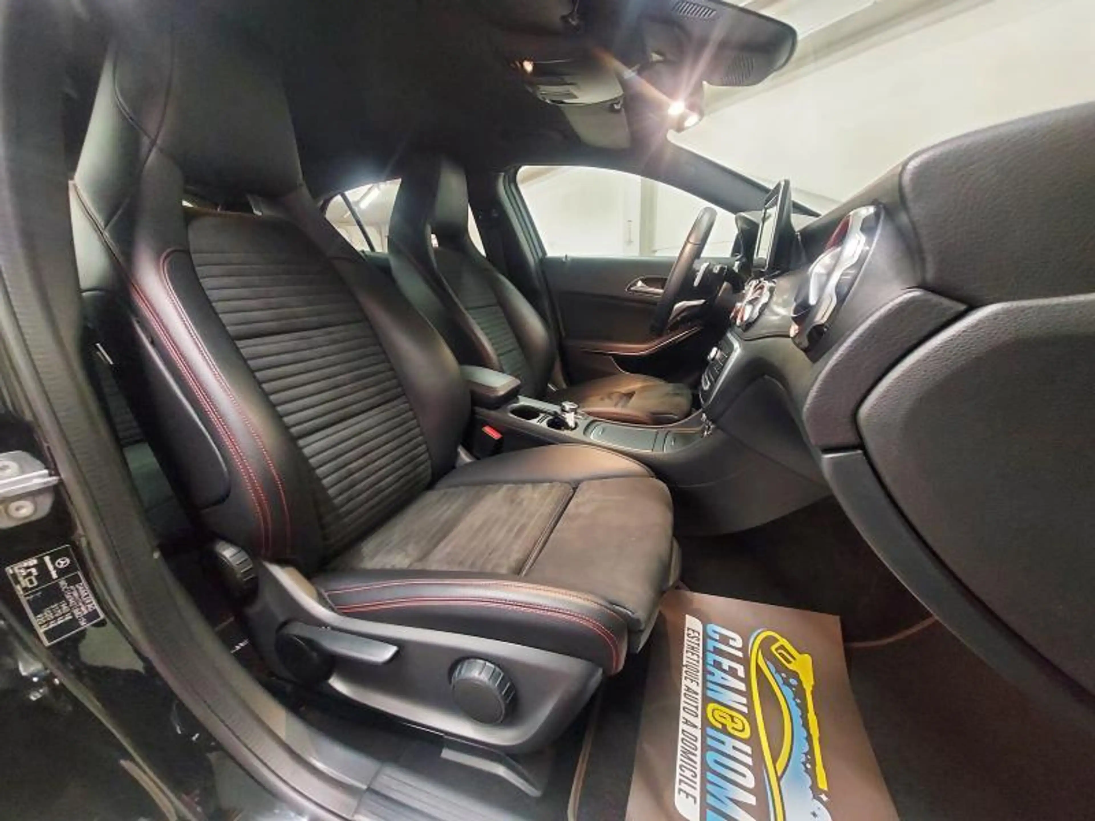 Mercedes-Benz GLA 180 1.6i 122cv *Boîte Auto*NAVI*CAMERA*CLIM*CRUISE* — photo 13
