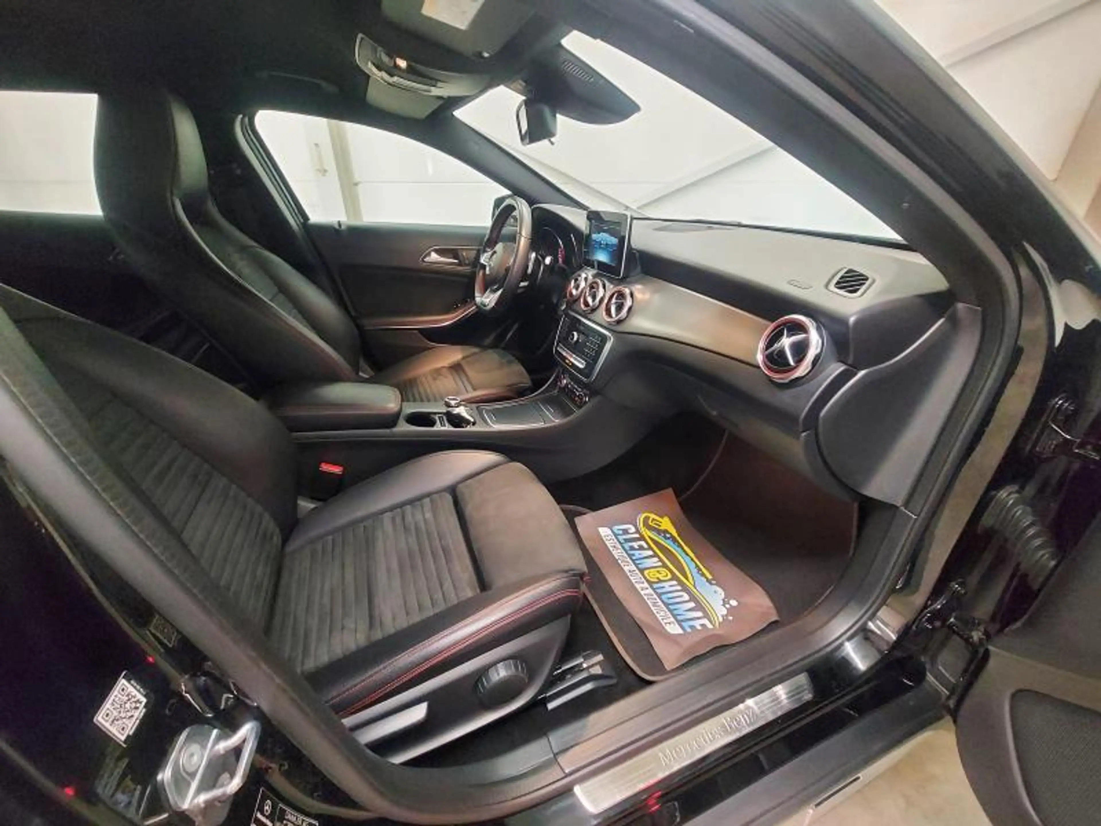 Mercedes-Benz GLA 180 1.6i 122cv *Boîte Auto*NAVI*CAMERA*CLIM*CRUISE* — photo 12