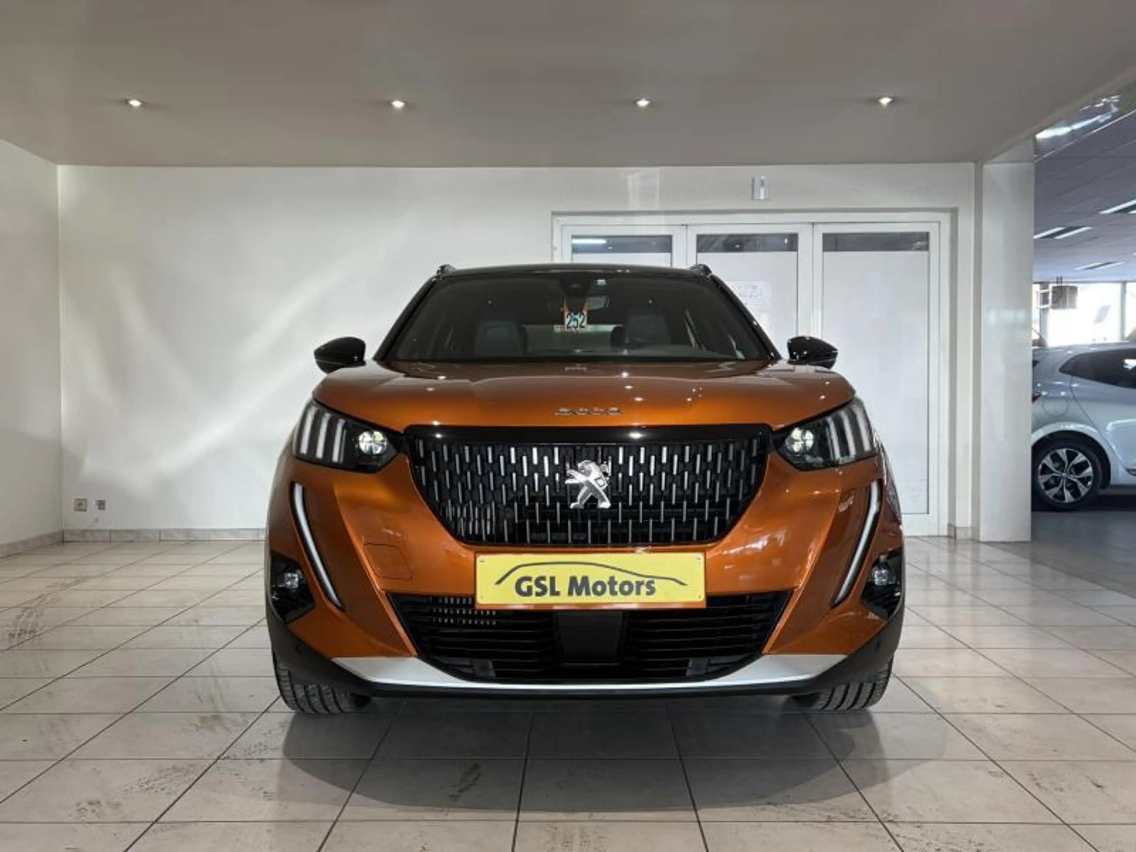Peugeot 2008 1.2 130cv Orange Gt-Line 05/20 Clim/Capteurs/Cam/C — photo 3