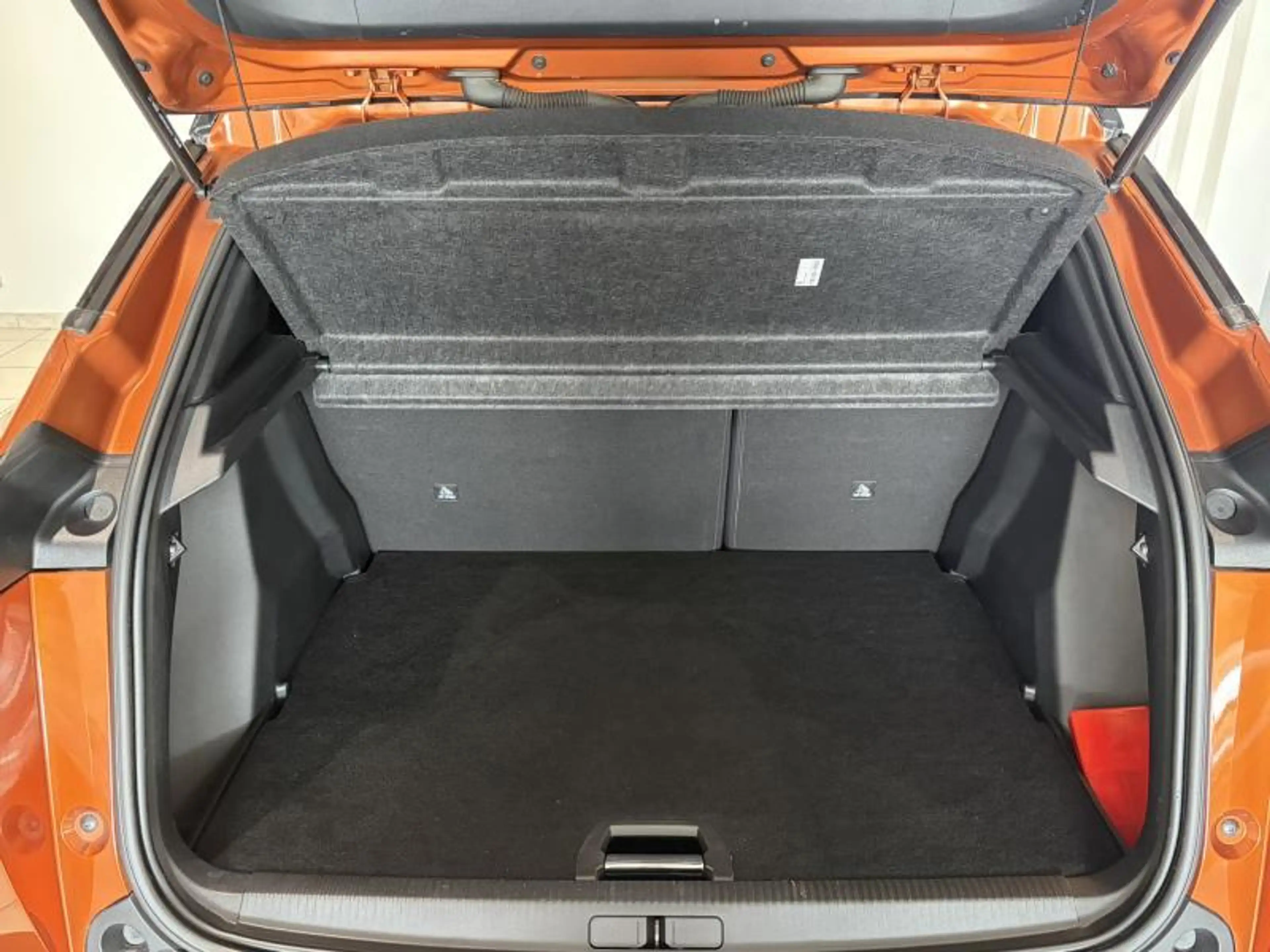 Peugeot 2008 1.2 130cv Orange Gt-Line 05/20 Clim/Capteurs/Cam/C — photo 11