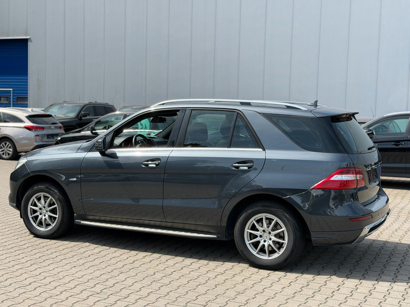 Mercedes-Benz ML 250 CDI BlueTec 4Matic *Leder *Panorama *Navi — photo 11