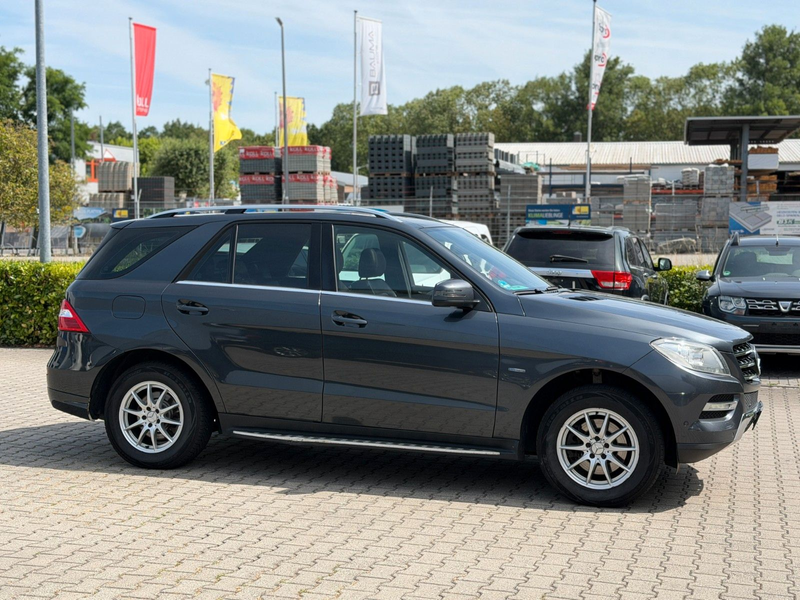 Mercedes-Benz ML 250 CDI BlueTec 4Matic *Leder *Panorama *Navi