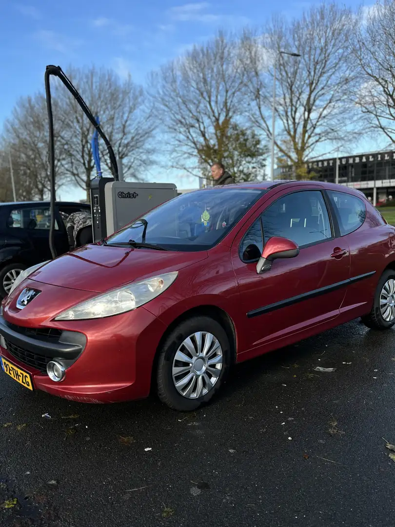 Peugeot 207 Rood - 1