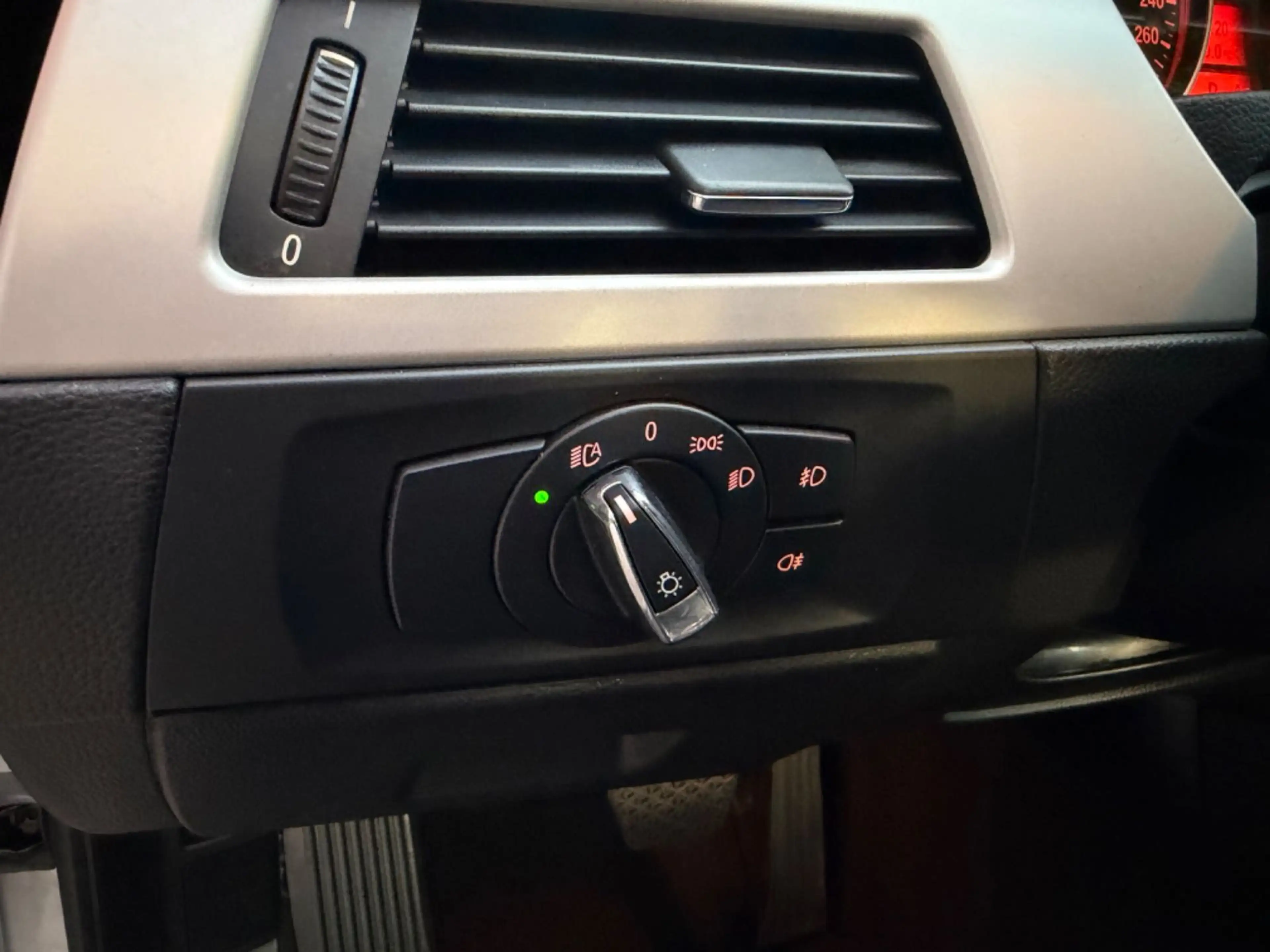 BMW 325 d E92 Coupe *Leder*2.Hand*ACC*8-Fach*Navi*AHK — photo 15