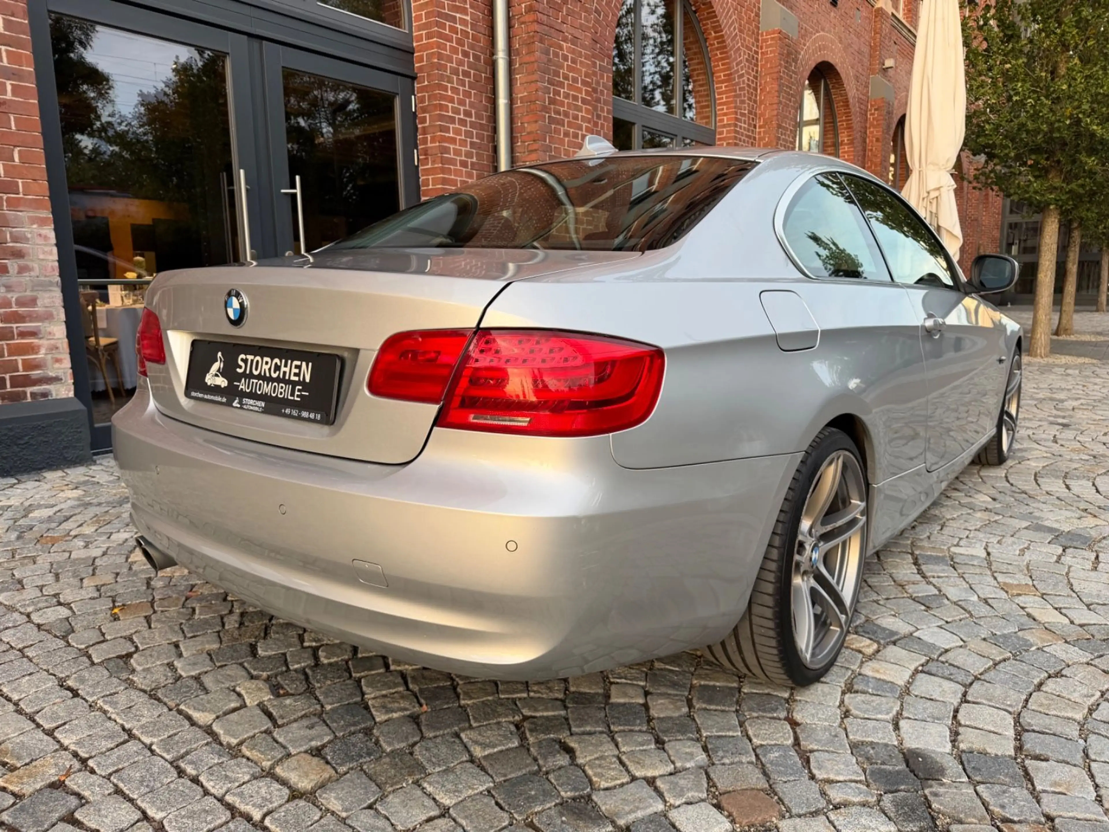BMW 325 d E92 Coupe *Leder*2.Hand*ACC*8-Fach*Navi*AHK — photo 3