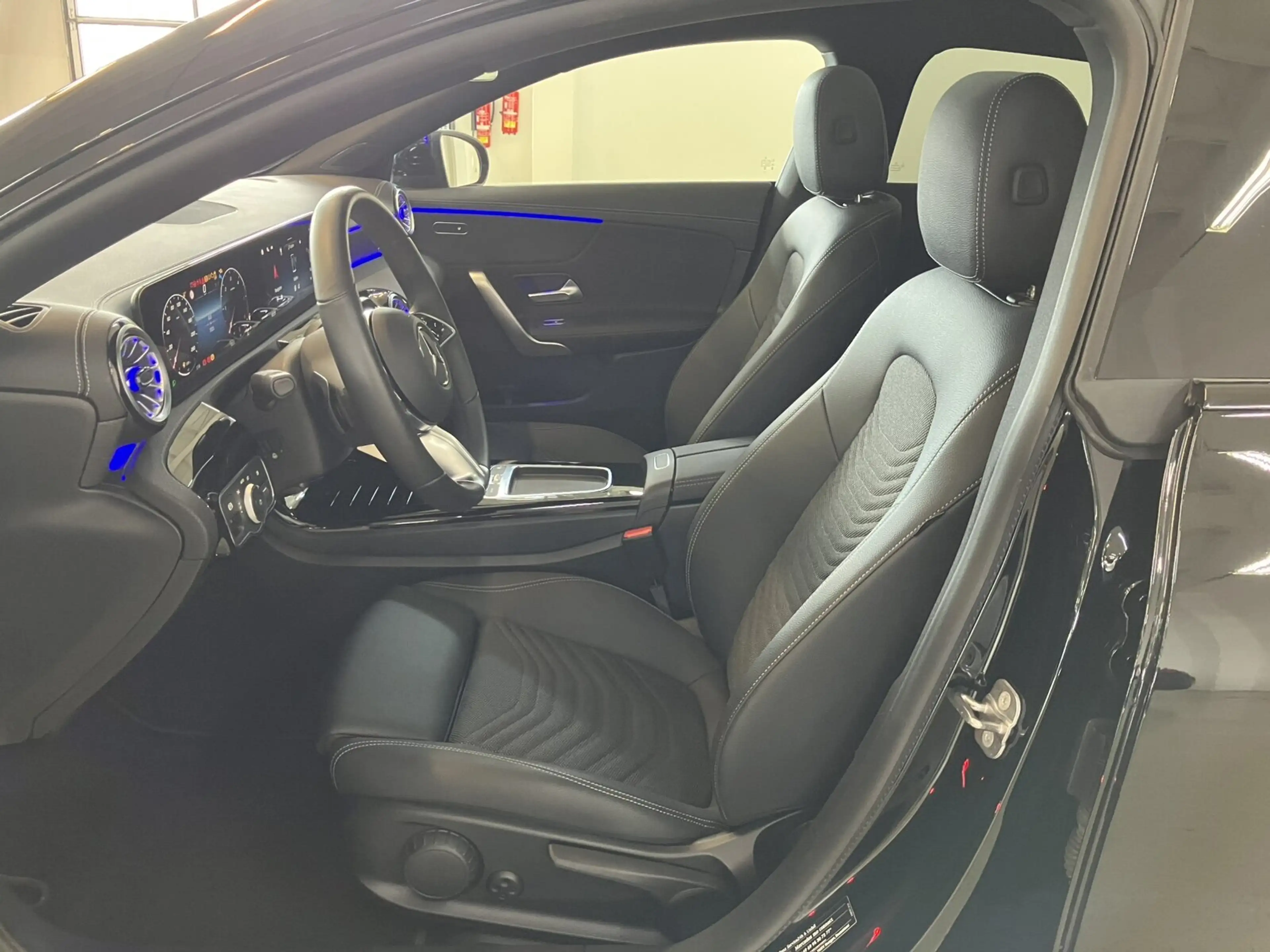 Mercedes-Benz CLA 200 CLA 200 d SB Prog Adv Plus PAno Standh 360 Multibeam — photo 12
