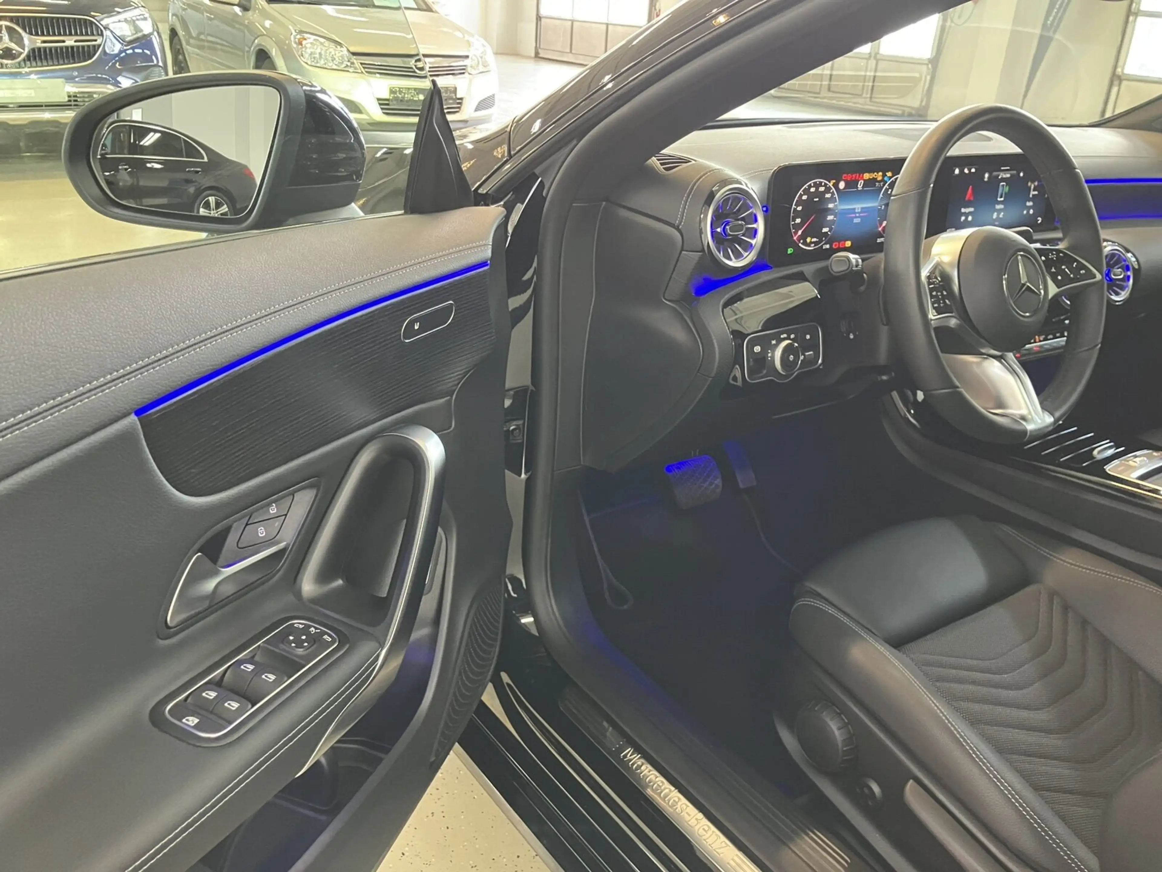 Mercedes-Benz CLA 200 CLA 200 d SB Prog Adv Plus PAno Standh 360 Multibeam — photo 13