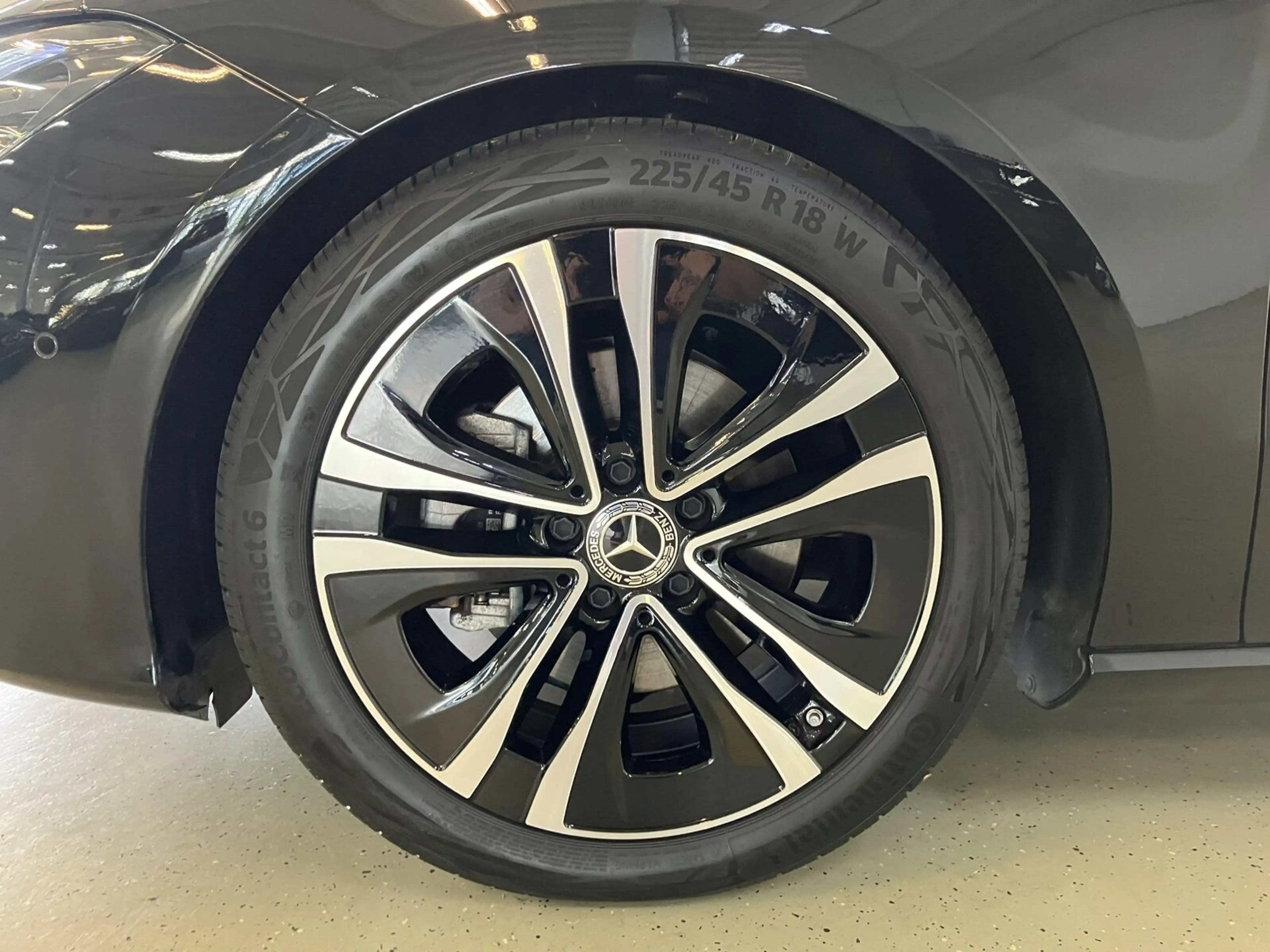 Mercedes-Benz CLA 200 CLA 200 d SB Prog Adv Plus PAno Standh 360 Multibeam — photo 11